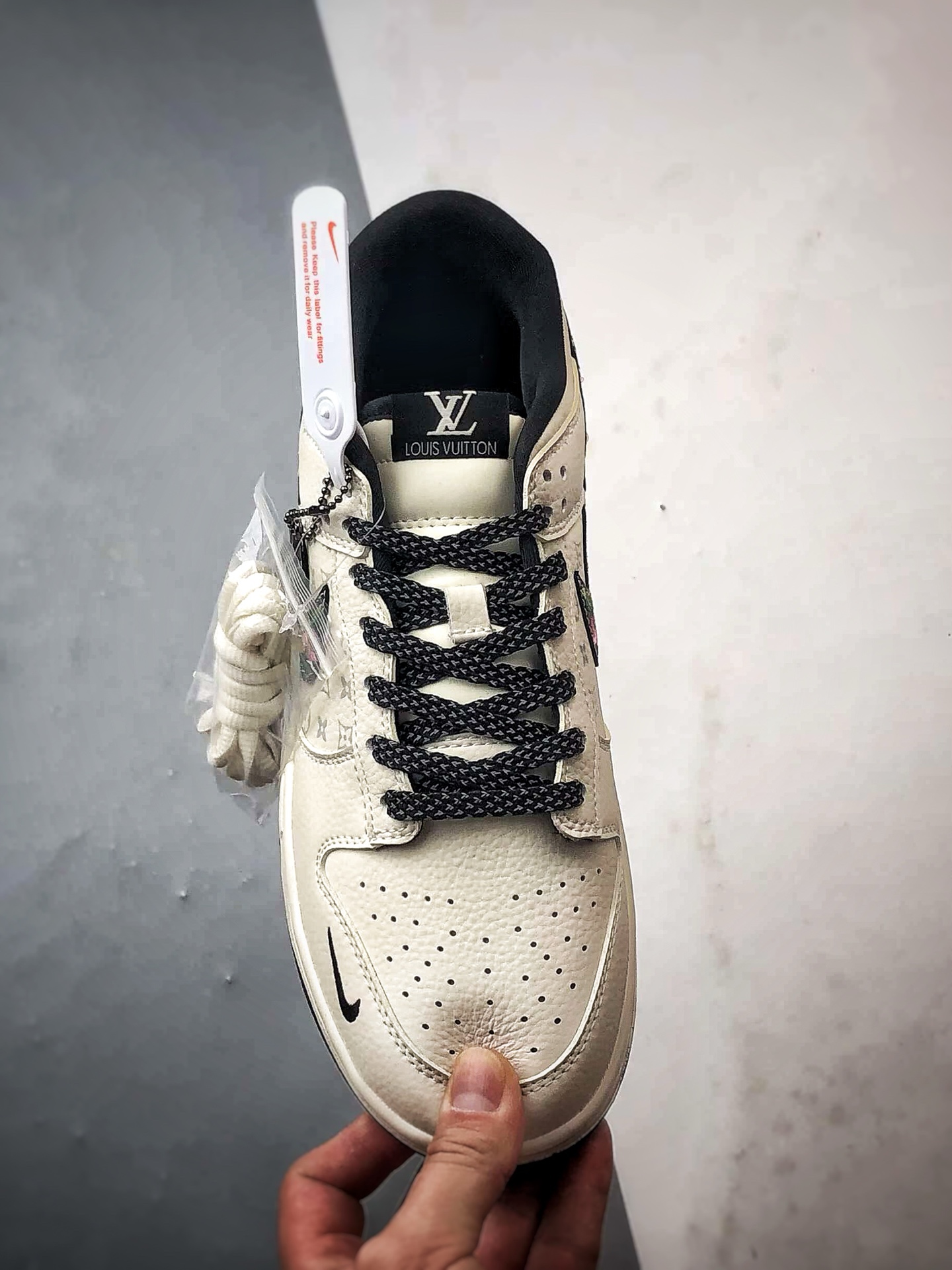 NK Dunk Low Retro ”DIY高端定制” LV米白黑刺绣钩 低帮休闲运动板鞋 DS6608-017