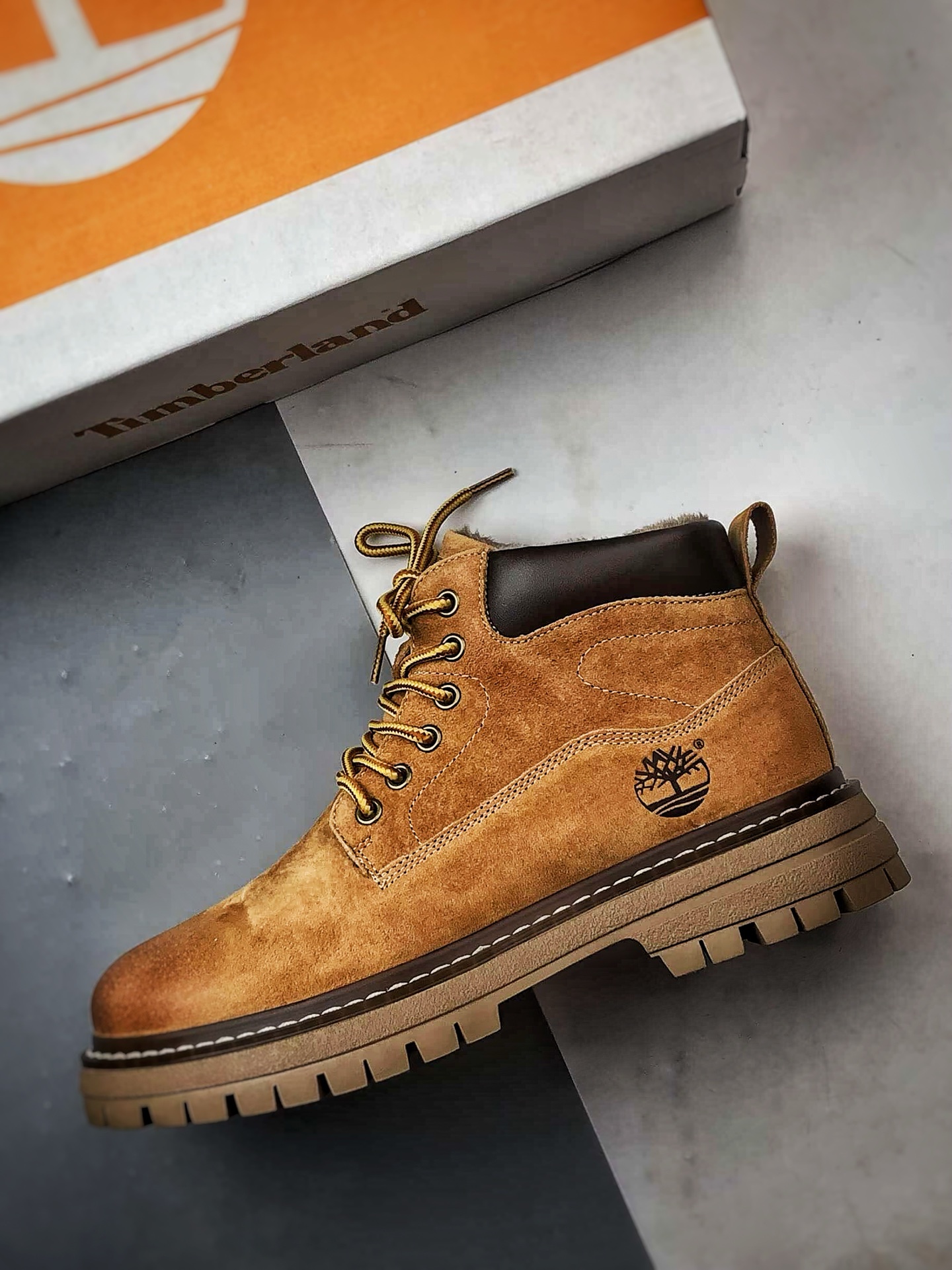 320 Timberland 添柏岚/天伯伦 秋冬新品 户外加绒休闲大黄靴 TB10069-1