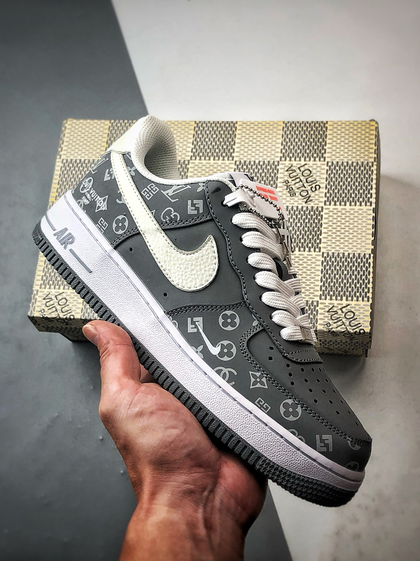 LV x Air Force 1 Low 印花灰白 NH0601-575