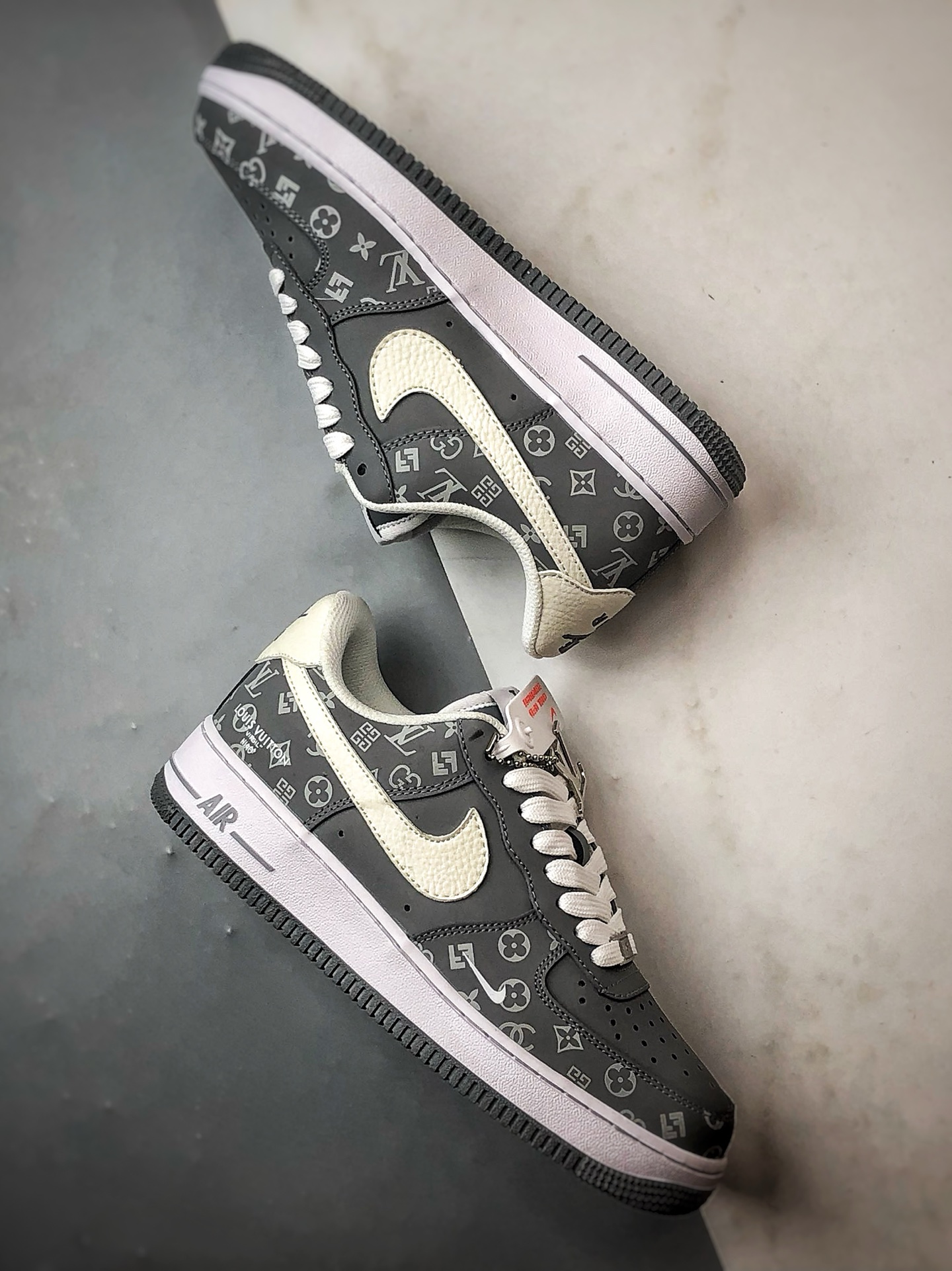 LV x Air Force 1 Low 印花灰白 NH0601-575
