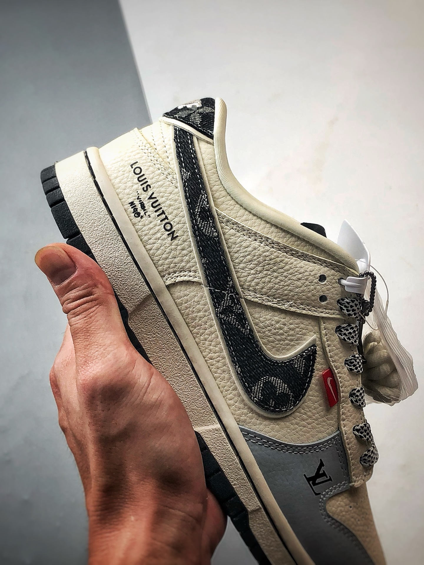 NK Dunk Low Retro ”DIY高端定制” LV米白蓝牛仔黑钩 低帮休闲运动板鞋 DN3168-002