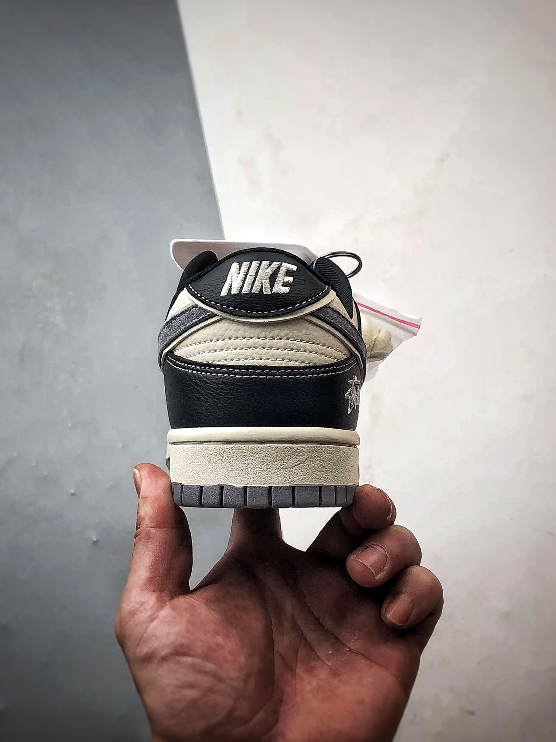 NK Dunk Low Retro ”DIY高端定制” 斯图西黑白灰钩 低帮休闲运动板鞋 DN3168-003