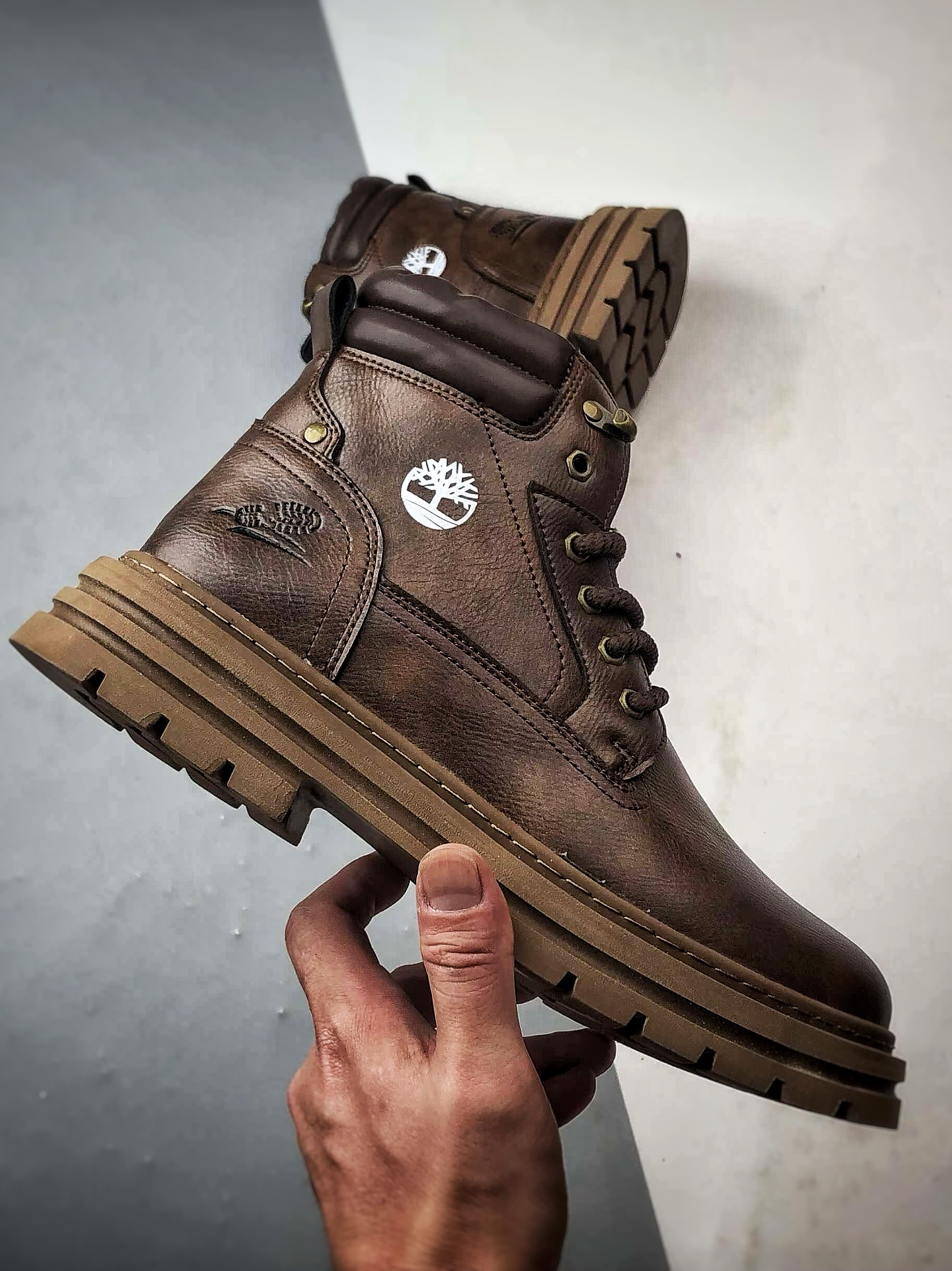 220 Timberland 天伯伦/添柏岚 2025秋冬 经典高帮休闲男鞋 TB99556