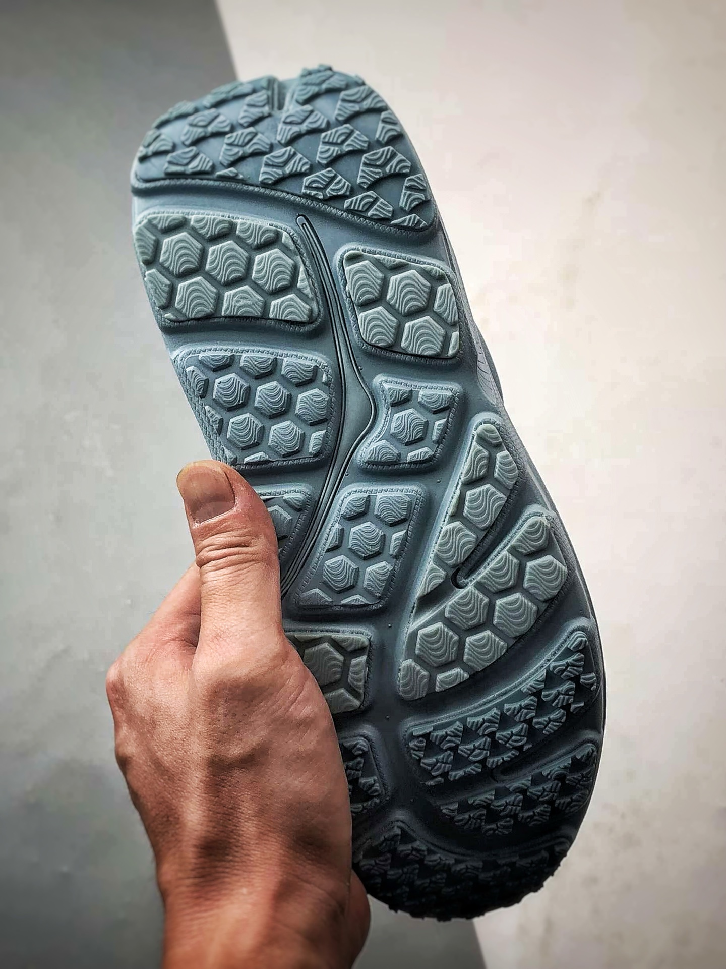 210 MARNI x Hoka One One Bondi B3LS 蓝色 跨界联名低帮户外越野面包跑步鞋 1170631-TORM