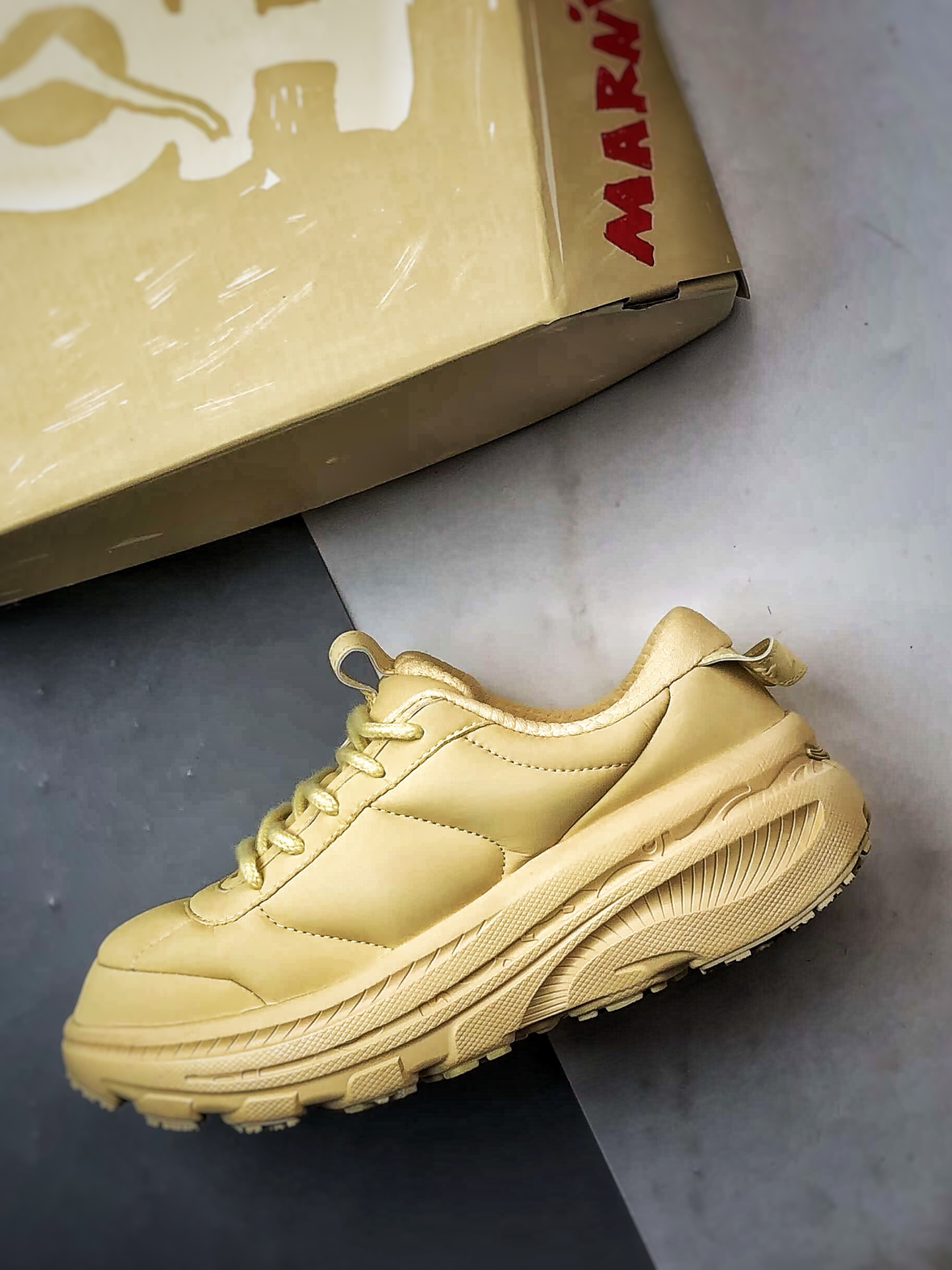 210 MARNI x Hoka One One Bondi B3LS 黄色 跨界联名低帮户外越野面包跑步鞋 1170631-STRW