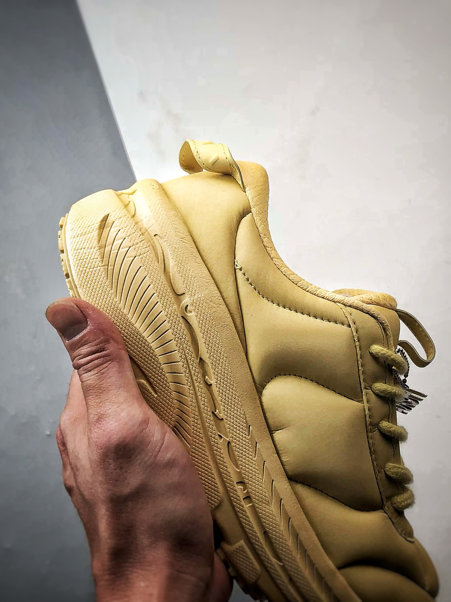 210 MARNI x Hoka One One Bondi B3LS 黄色 跨界联名低帮户外越野面包跑步鞋 1170631-STRW