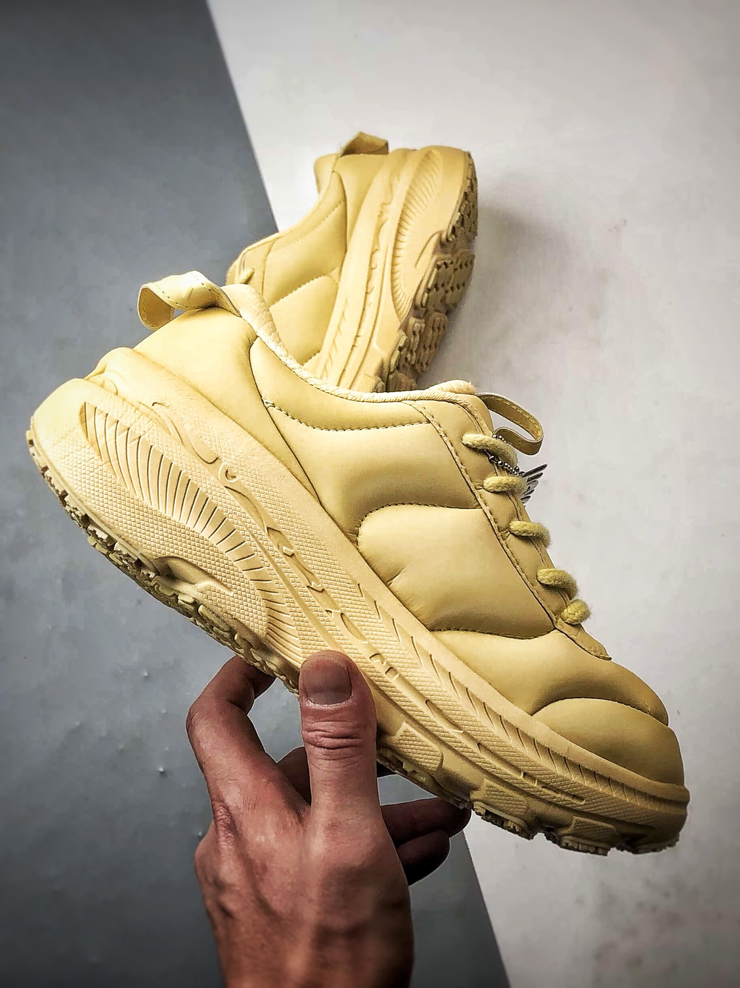 210 MARNI x Hoka One One Bondi B3LS 黄色 跨界联名低帮户外越野面包跑步鞋 1170631-STRW