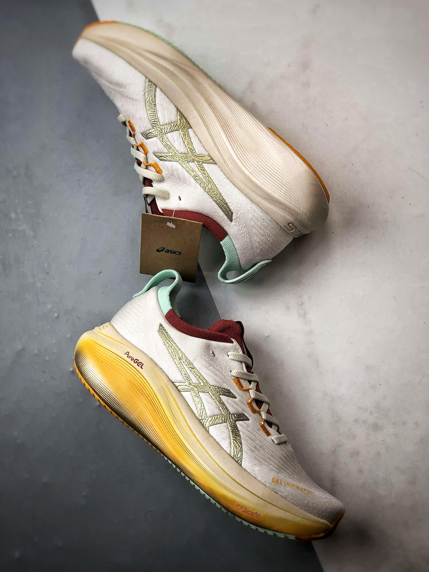 Asics Gel-Nimbus 27 米黄色 亚瑟士27代舒适轻盈休闲跑步鞋 1011C094-100