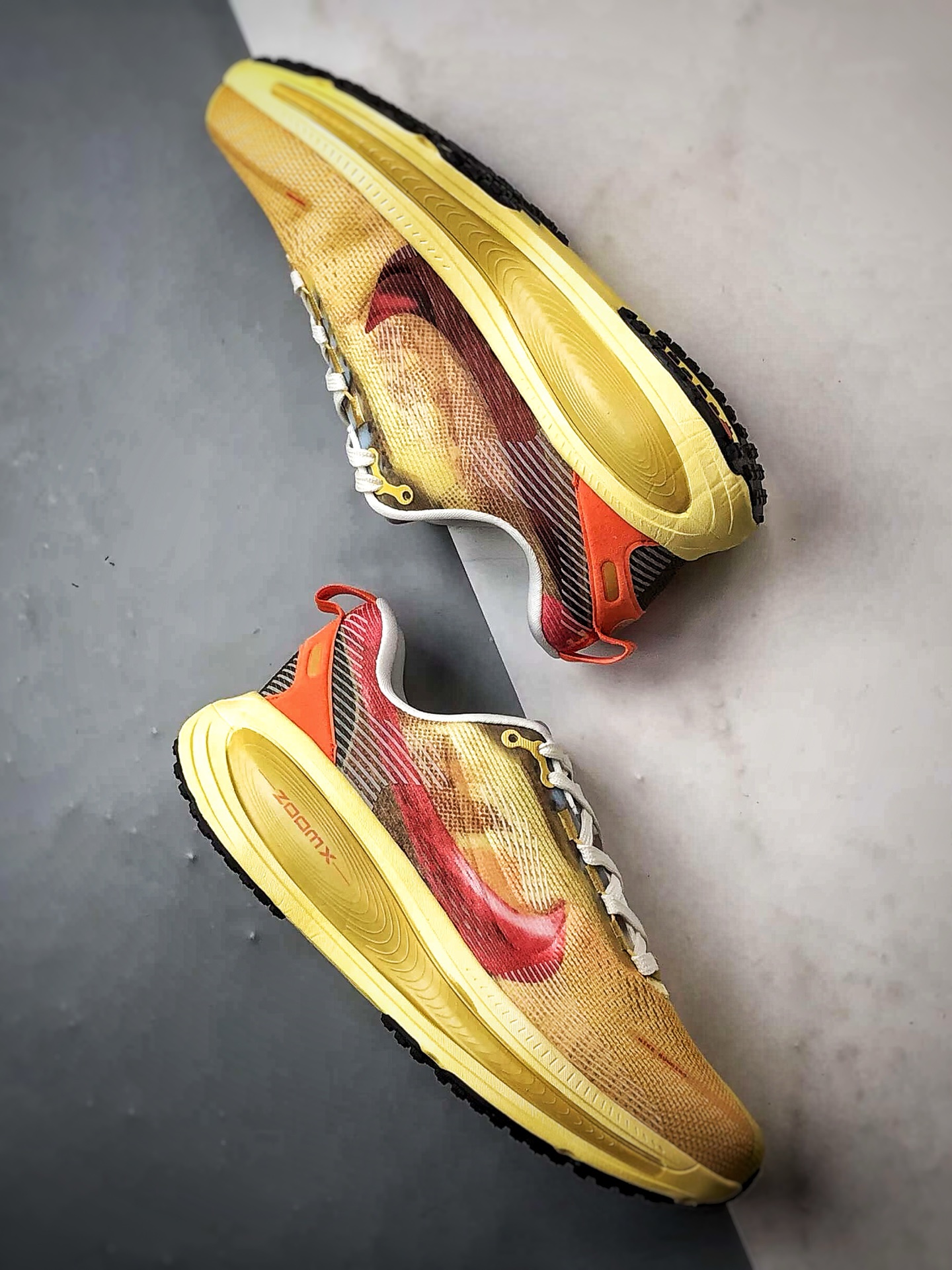 180 NK Air Zoom Vomero 18 黄色 迈柔18舒适百搭网面透气休闲跑步鞋 IH3576-999
