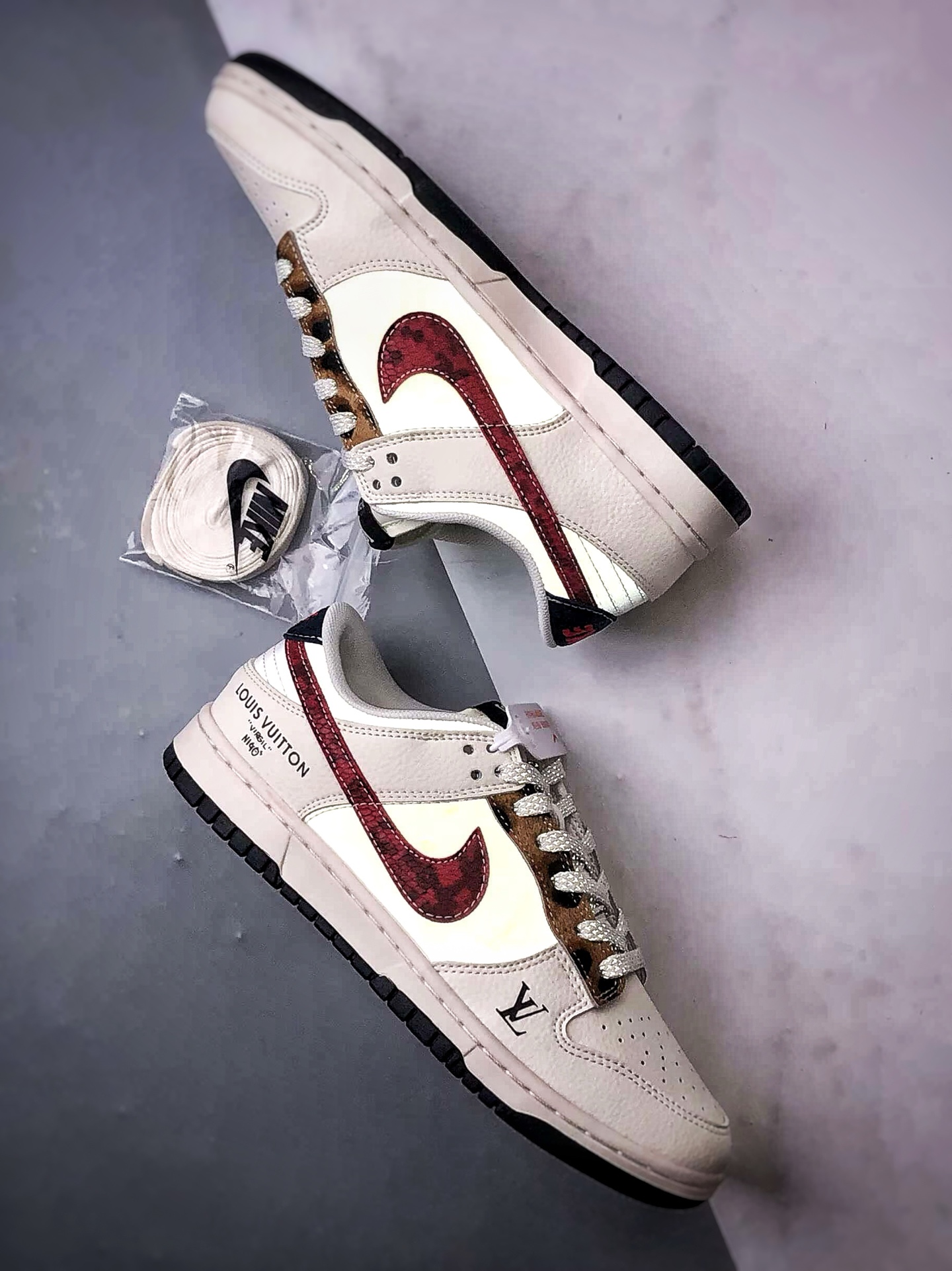 NK Dunk Low Retro ”DIY高端定制” LV米黑棕红钩 低帮休闲运动板鞋 XS6089-627 NK Dunk Low Retro ”DIY高端定制” LV米黑棕红钩 低帮休闲运动板鞋 XS6089-627