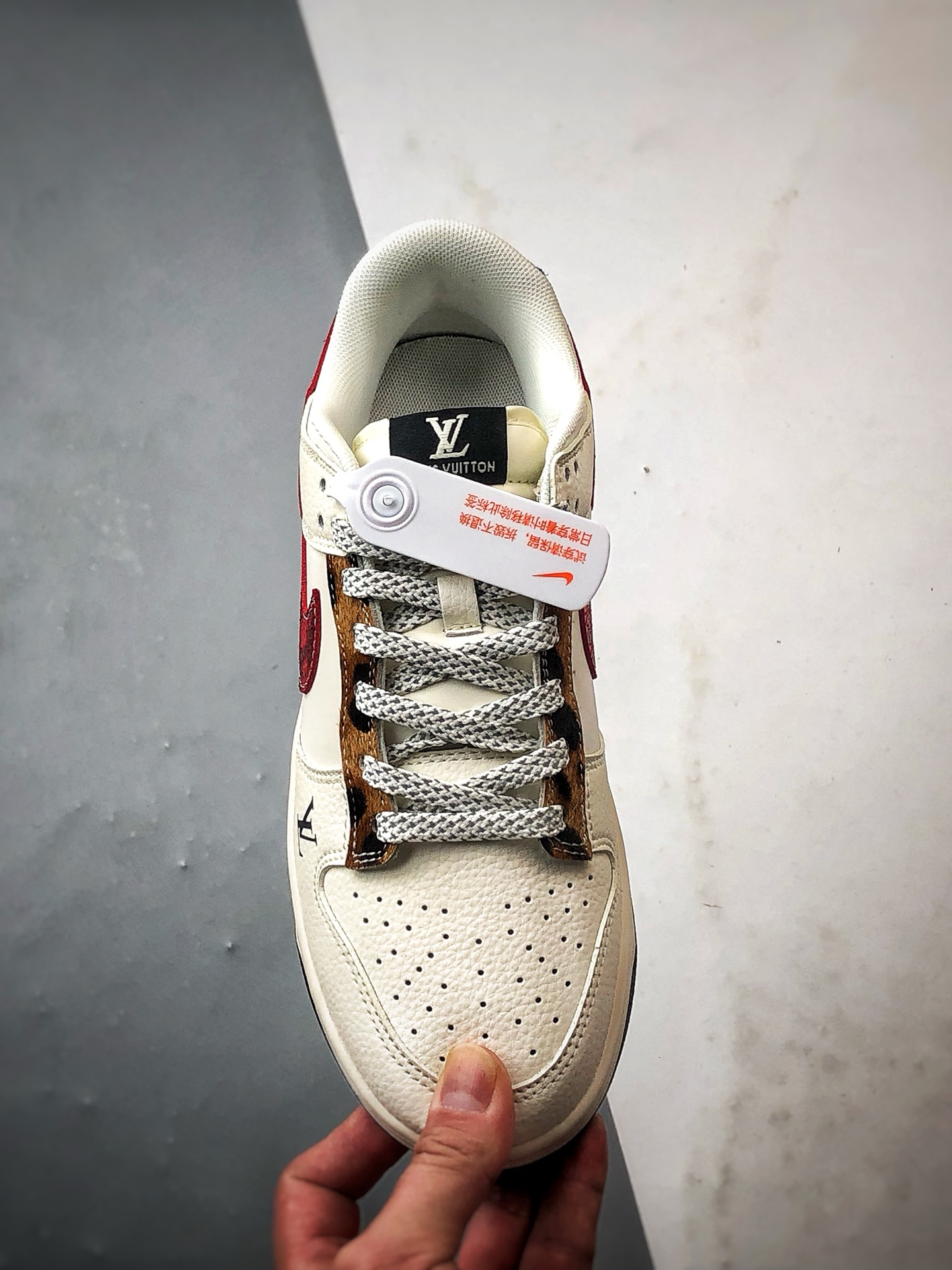 NK Dunk Low Retro ”DIY高端定制” LV米黑棕红钩 低帮休闲运动板鞋 XS6089-627 NK Dunk Low Retro ”DIY高端定制” LV米黑棕红钩 低帮休闲运动板鞋 XS6089-627