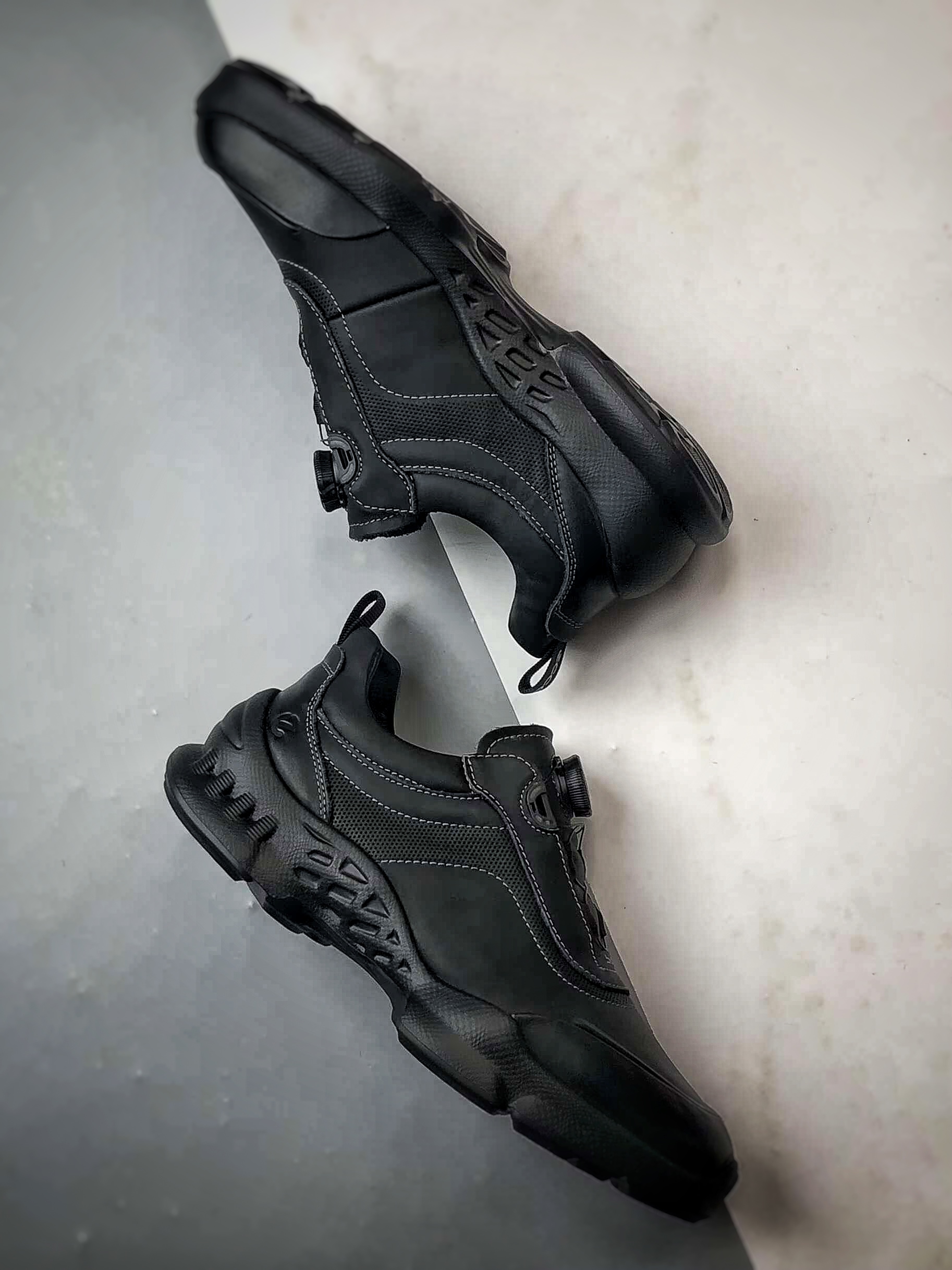 Ecco/爱步 健步BIOM系列 真皮BOA免系带百搭健身运动男鞋 800927-High Quatity Cheap Brand wholesale wholesaler seller Clothes Bags handbags Sneakers Top Fashion Clothing Shoes from China Factory Chinese suppliers best Quality Beautiful Price Ecco/爱步 健步BIOM系列 真皮BOA免系带百搭健身运动男鞋 800927