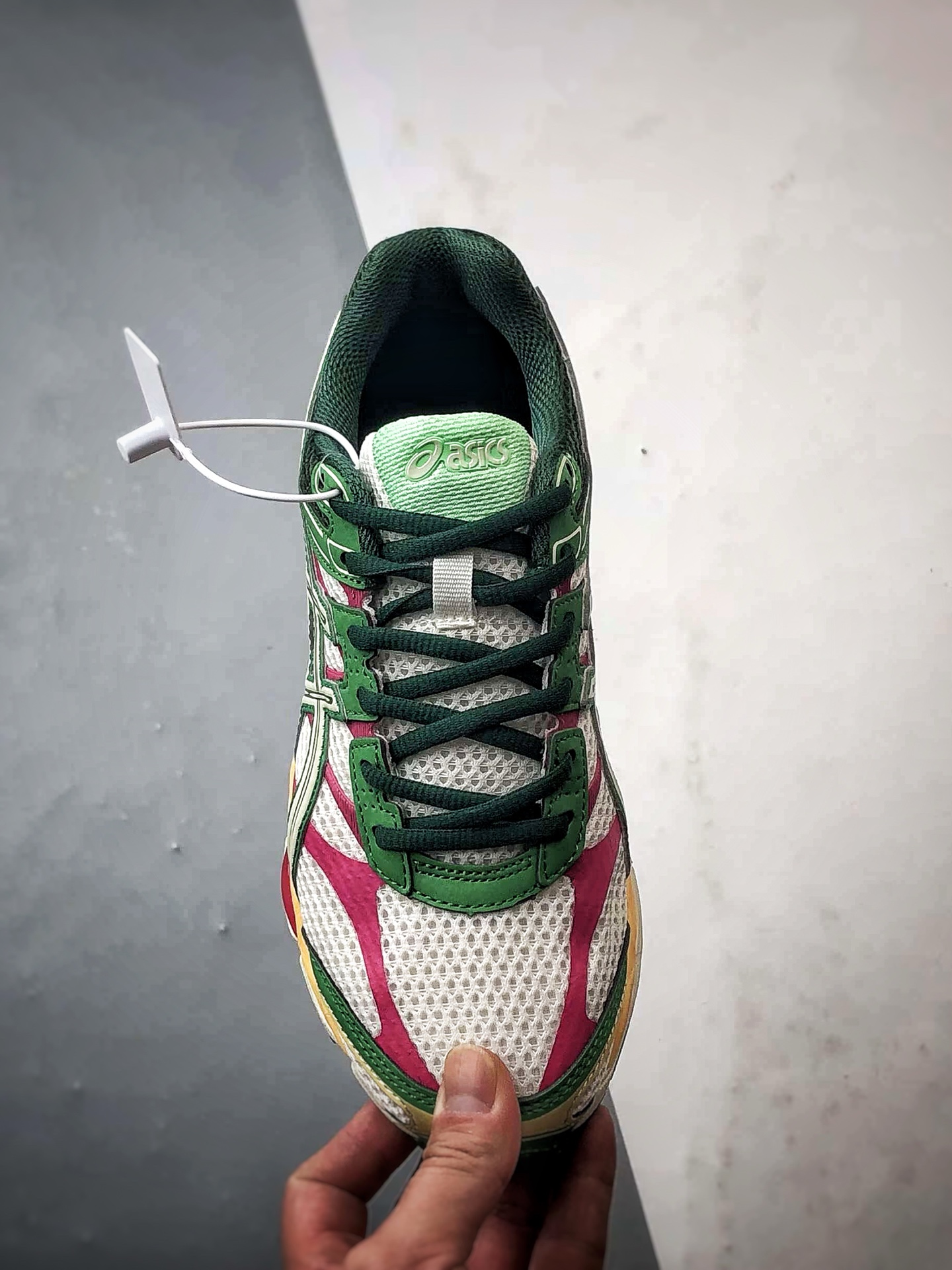 Asics Gel-Cumulus 16 白绿粉 亚瑟士复古时尚缓震运动跑步鞋 1203A763-100