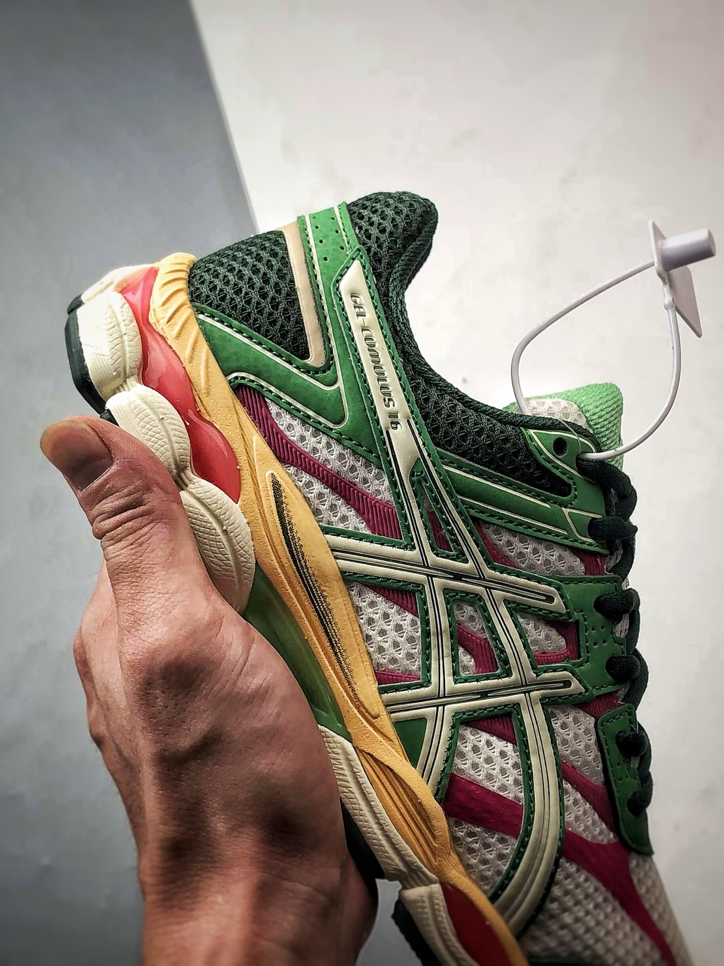 Asics Gel-Cumulus 16 白绿粉 亚瑟士复古时尚缓震运动跑步鞋 1203A763-100