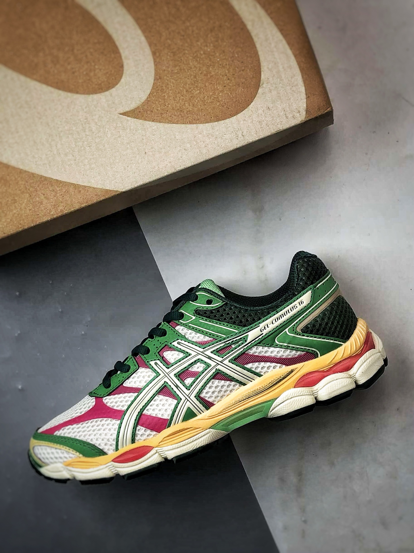 Asics Gel-Cumulus 16 白绿粉 亚瑟士复古时尚缓震运动跑步鞋 1203A763-100