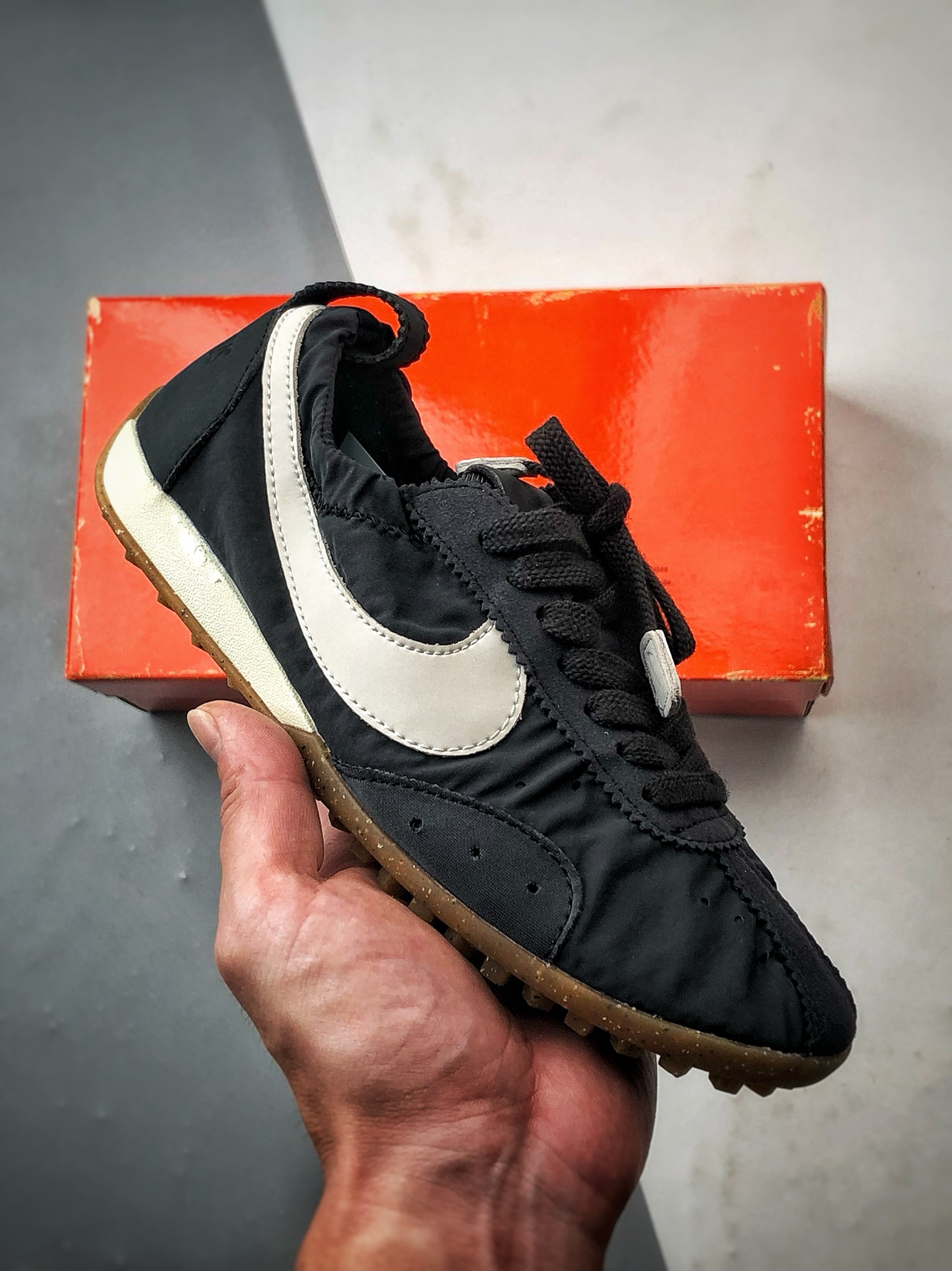 NK MoShoe x Jacquemus 黑色 联名尼龙复古柔软舒适薄底休闲鞋 HV8547-001