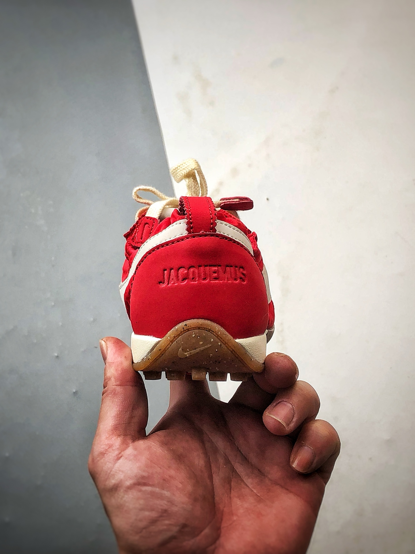 240 NK MoShoe x Jacquemus 红色 联名尼龙复古柔软舒适薄底休闲鞋 HV8547-600