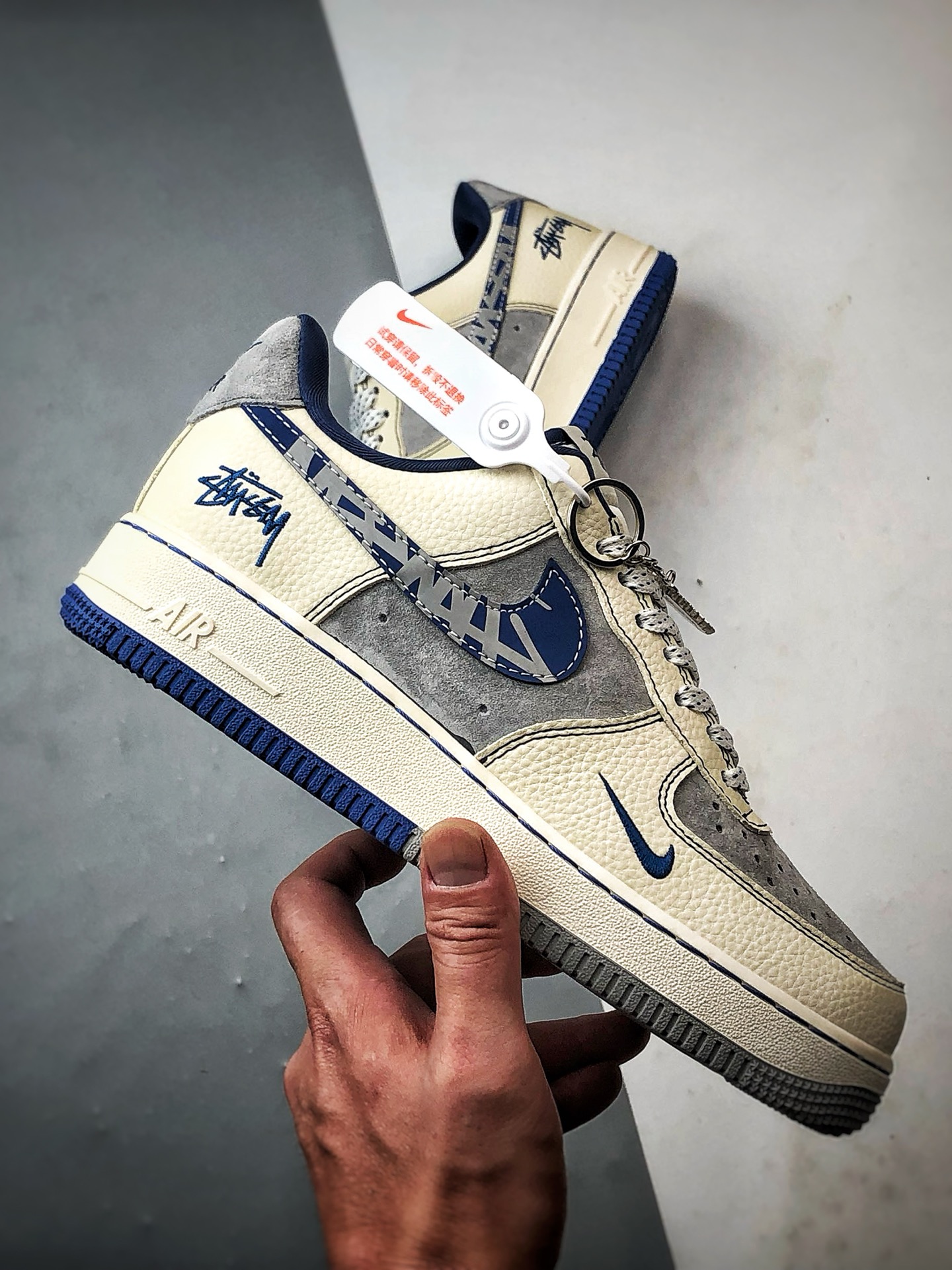 Stussy x Air Force 1 Low 米灰蓝 XL1979-123-High Quatity Cheap Brand wholesale wholesaler seller Clothes Bags handbags Sneakers Top Fashion Clothing Shoes from China Factory Chinese suppliers best Quality Beautiful Price Stussy x Air Force 1 Low 米灰蓝 XL1979-123