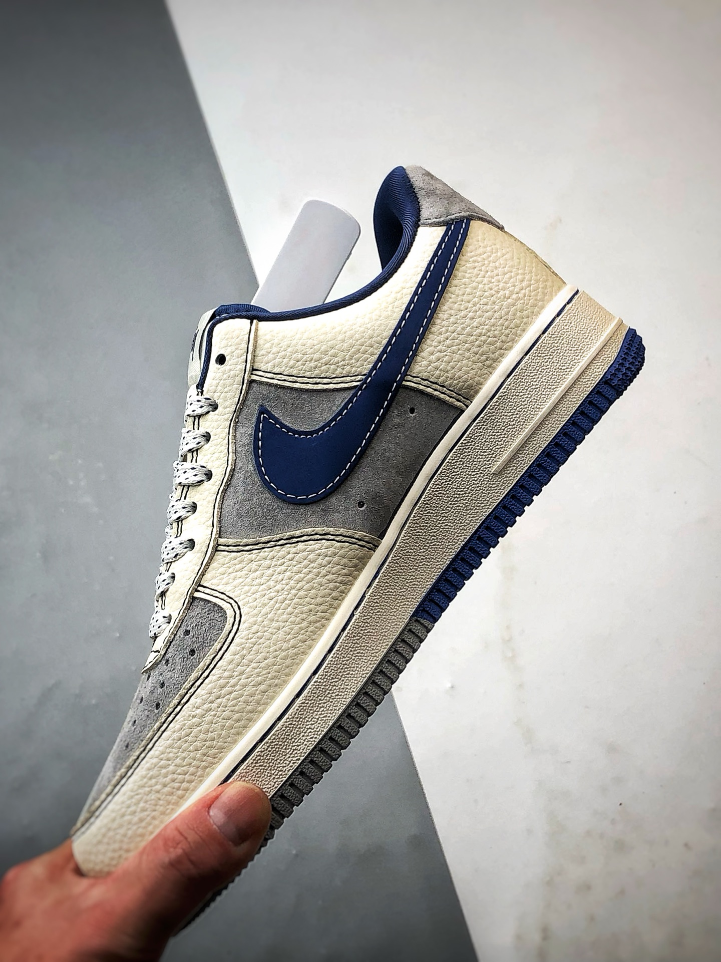 Stussy x Air Force 1 Low 米灰蓝 XL1979-123-High Quatity Cheap Brand wholesale wholesaler seller Clothes Bags handbags Sneakers Top Fashion Clothing Shoes from China Factory Chinese suppliers best Quality Beautiful Price Stussy x Air Force 1 Low 米灰蓝 XL1979-123