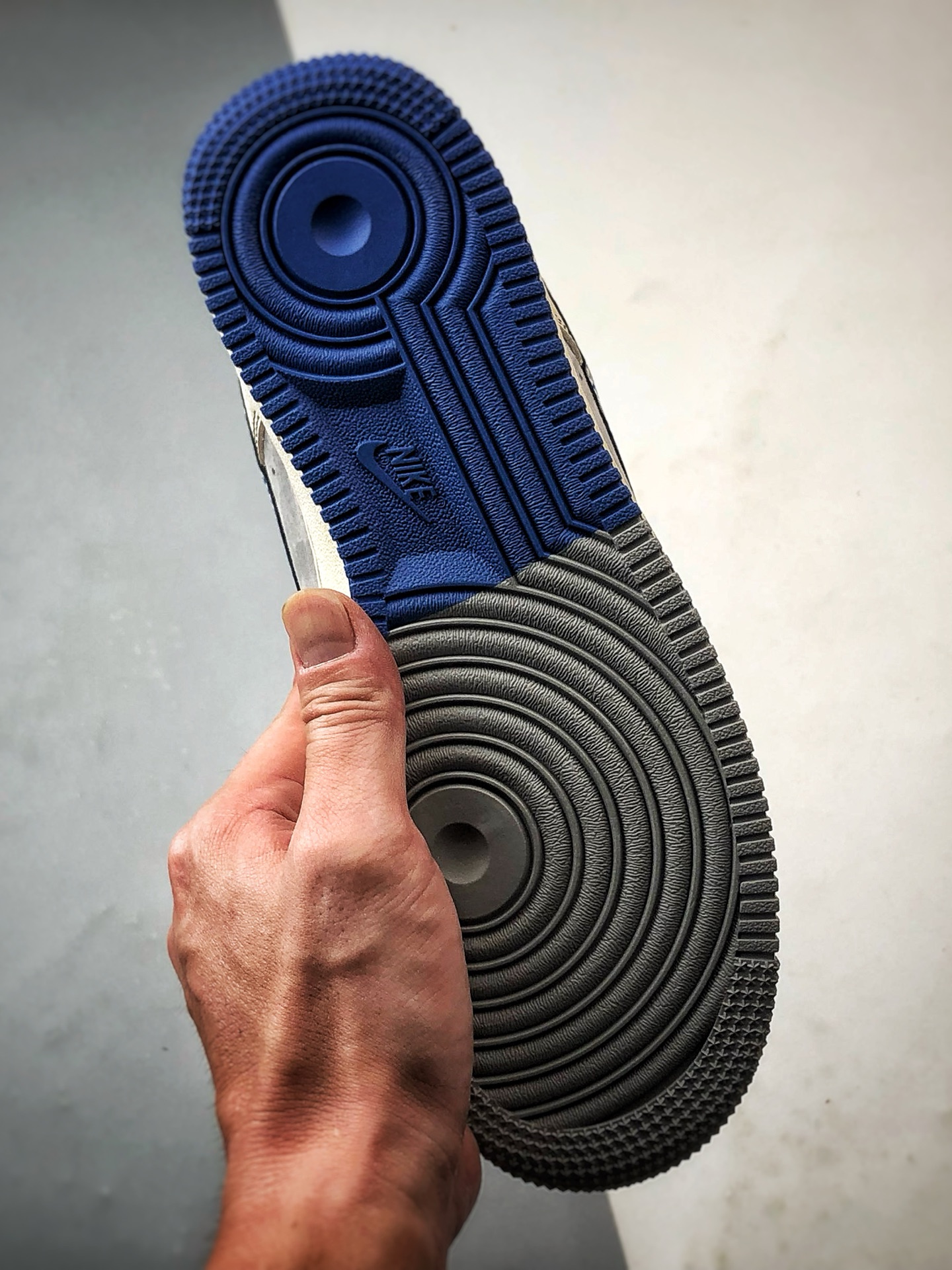 Stussy x Air Force 1 Low 米灰蓝 XL1979-123-High Quatity Cheap Brand wholesale wholesaler seller Clothes Bags handbags Sneakers Top Fashion Clothing Shoes from China Factory Chinese suppliers best Quality Beautiful Price Stussy x Air Force 1 Low 米灰蓝 XL1979-123