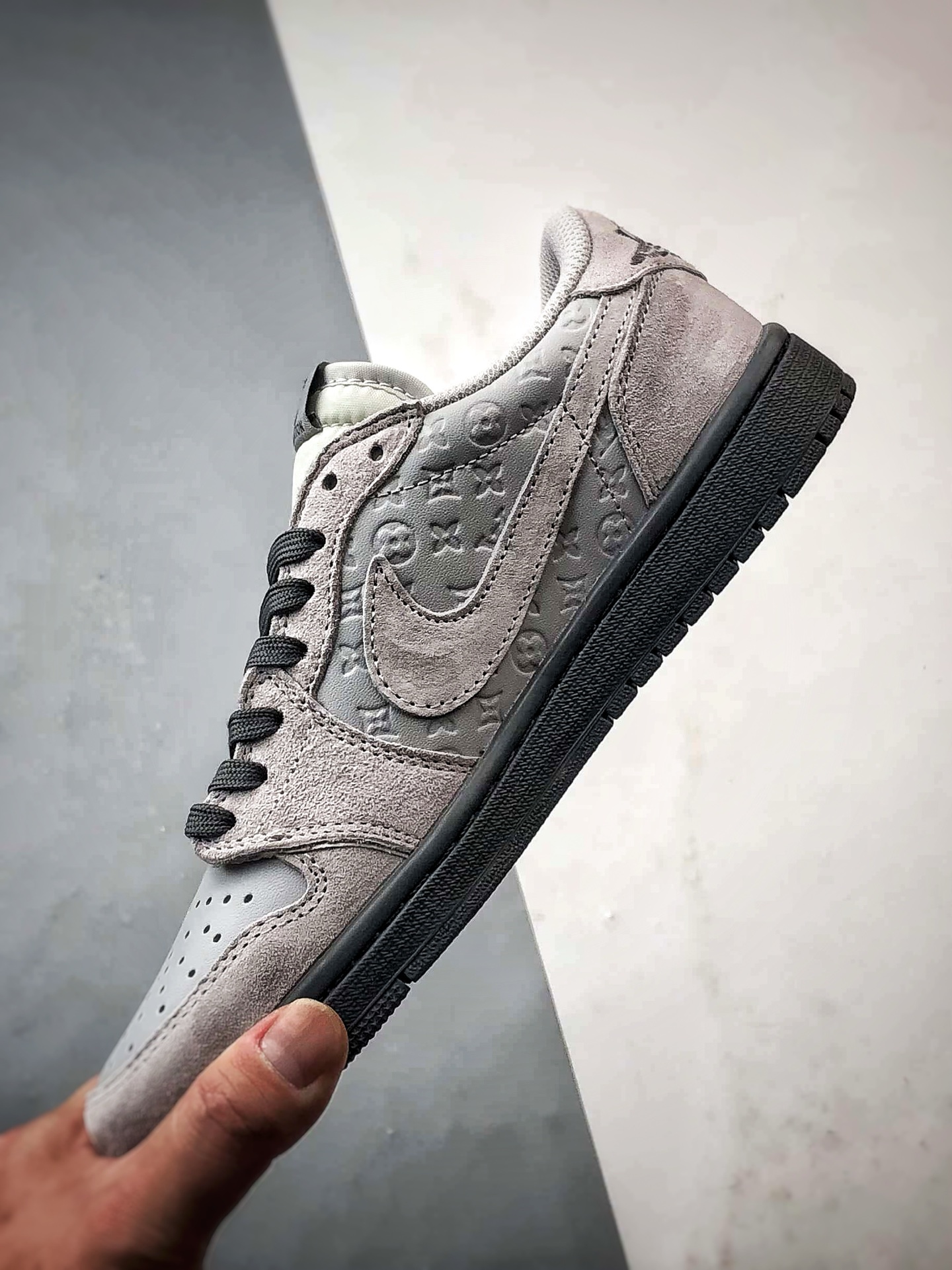 290 Air Jordan 1 Low ”高端定制” LV印花猪八黑灰倒钩 DZ5899-040