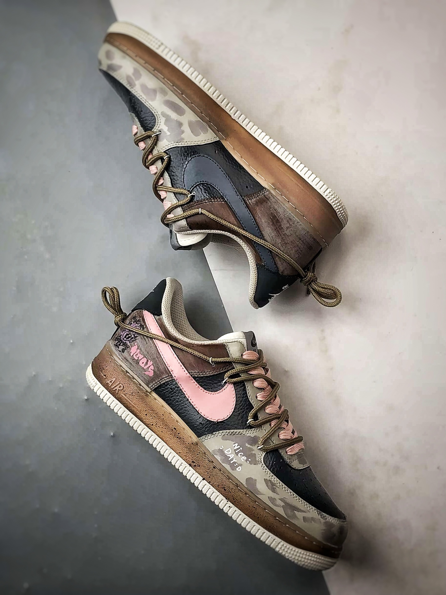 定制球鞋Air Force 1 Low 雾粉日记涂鸦解构 经典休闲运动板鞋 CW1188-680 定制球鞋Air Force 1 Low 雾粉日记涂鸦解构 经典休闲运动板鞋 CW1188-680