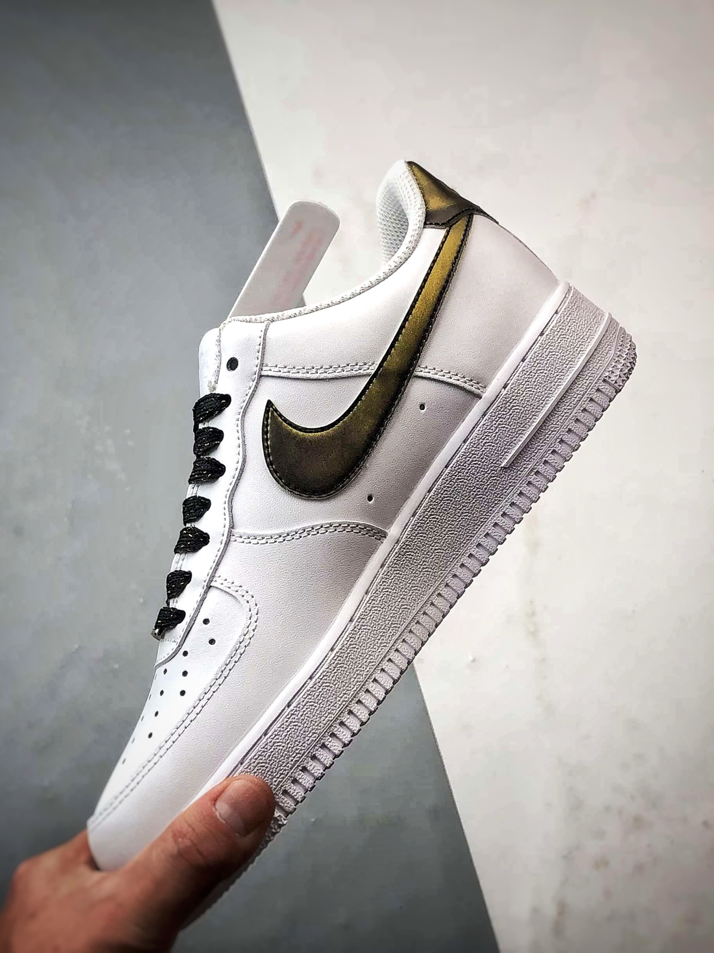 定制球鞋Air Force 1 Low 珐琅鎏金 白黑金 经典休闲运动板鞋 ZH0316-147
