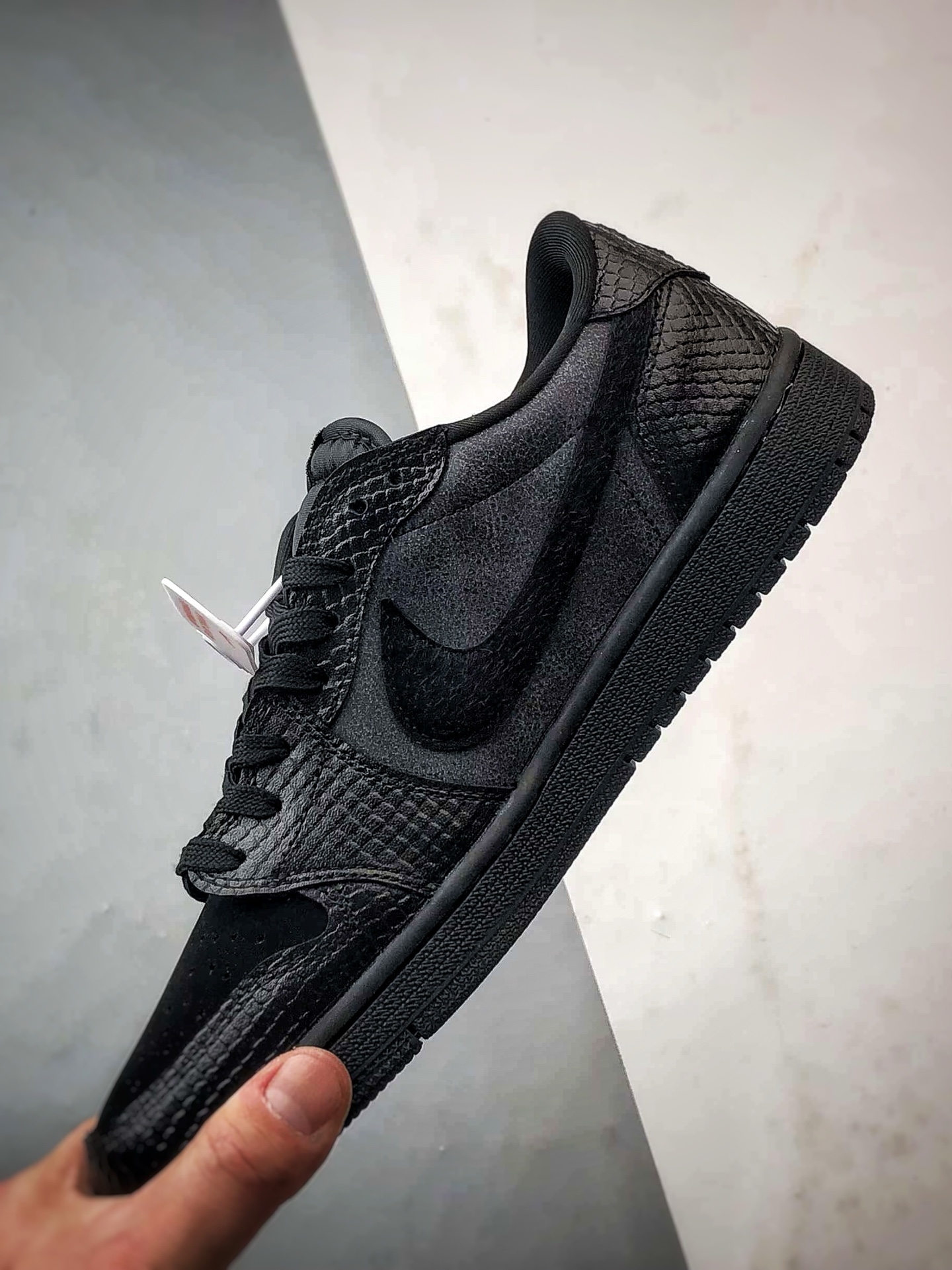 Air Jordan 1 Low ”高端定制” 科比蛇纹黑马毛倒钩 LD2028-039