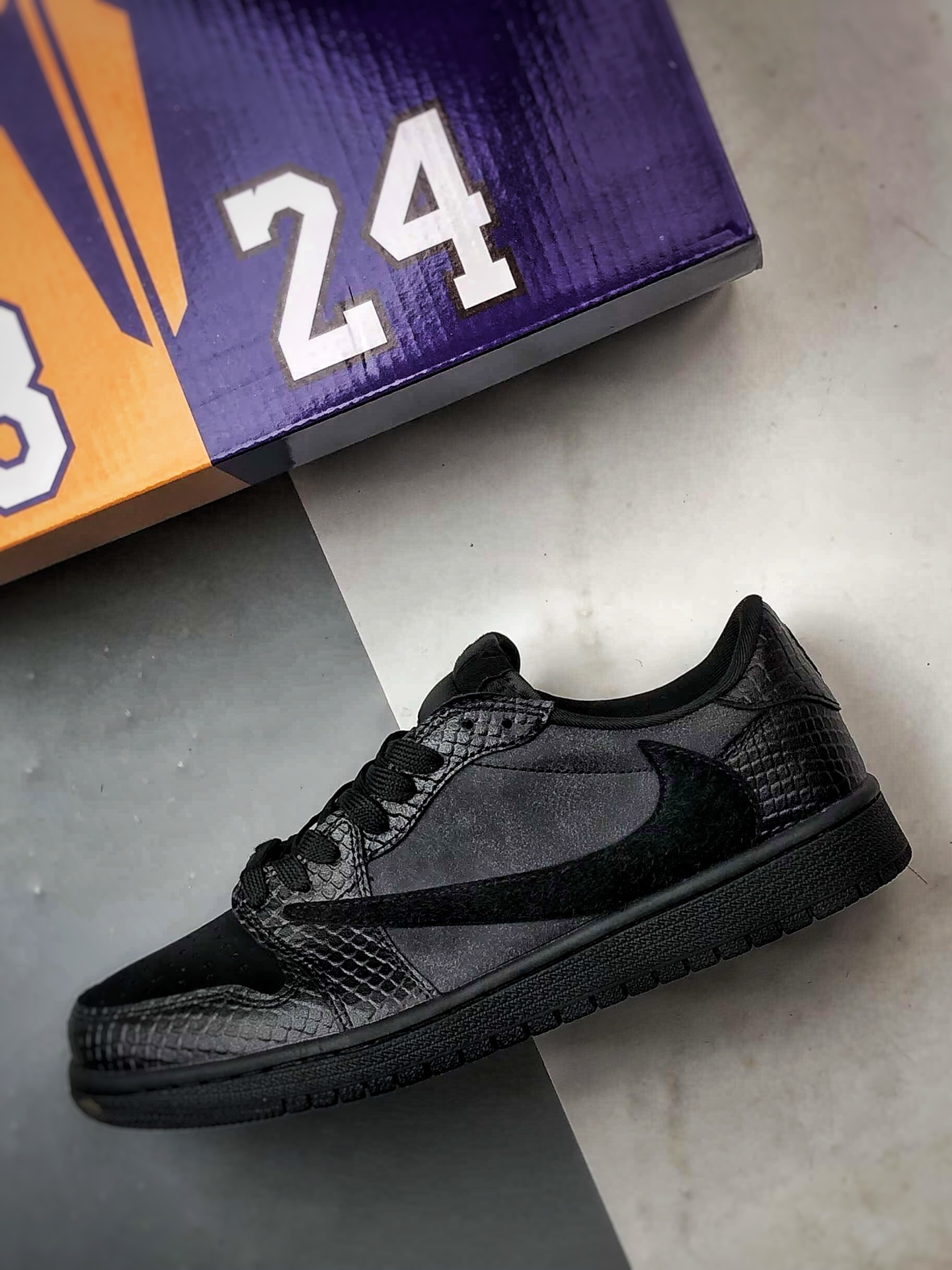 Air Jordan 1 Low ”高端定制” 科比蛇纹黑马毛倒钩 LD2028-039