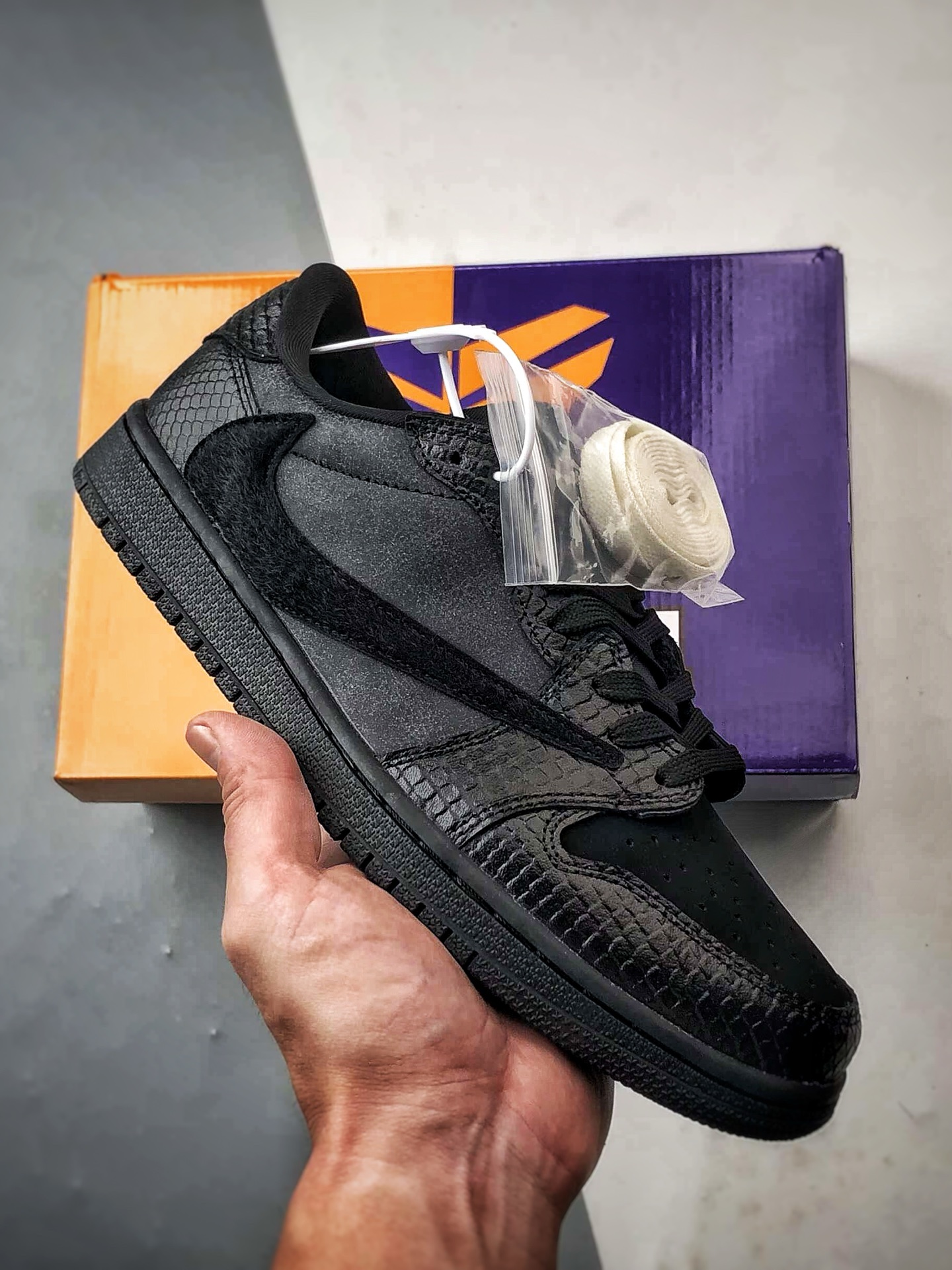 Air Jordan 1 Low ”高端定制” 科比蛇纹黑马毛倒钩 LD2028-039