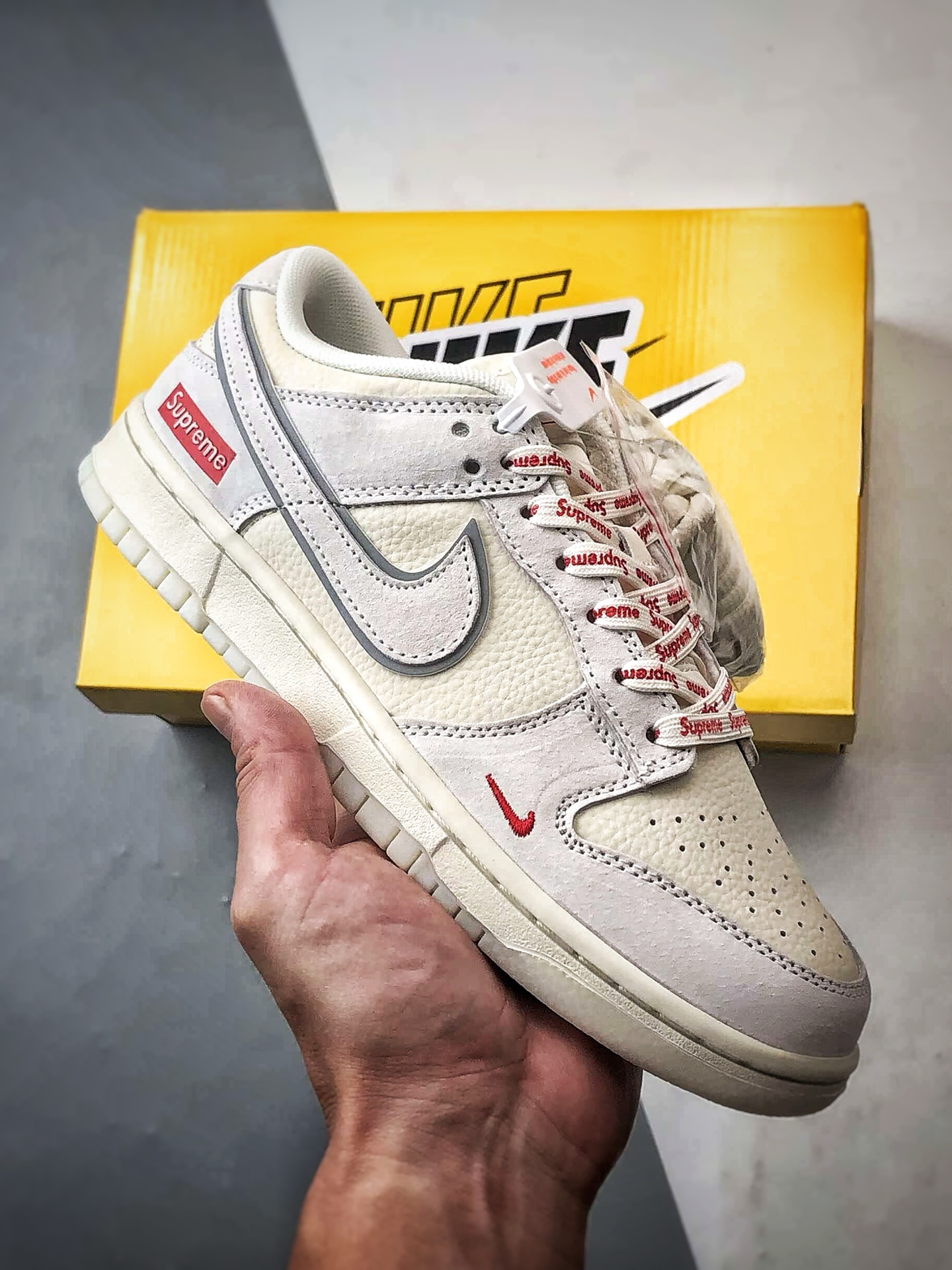 NK Dunk Low Retro ”DIY高端定制” Sup米灰红 低帮休闲运动板鞋 DN3168-007