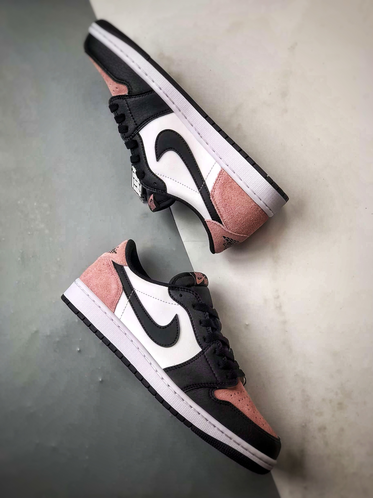 Air Jordan 1 Retro Low 黑粉色 CZ0790-061 Air Jordan 1 Retro Low 黑粉色 CZ0790-061