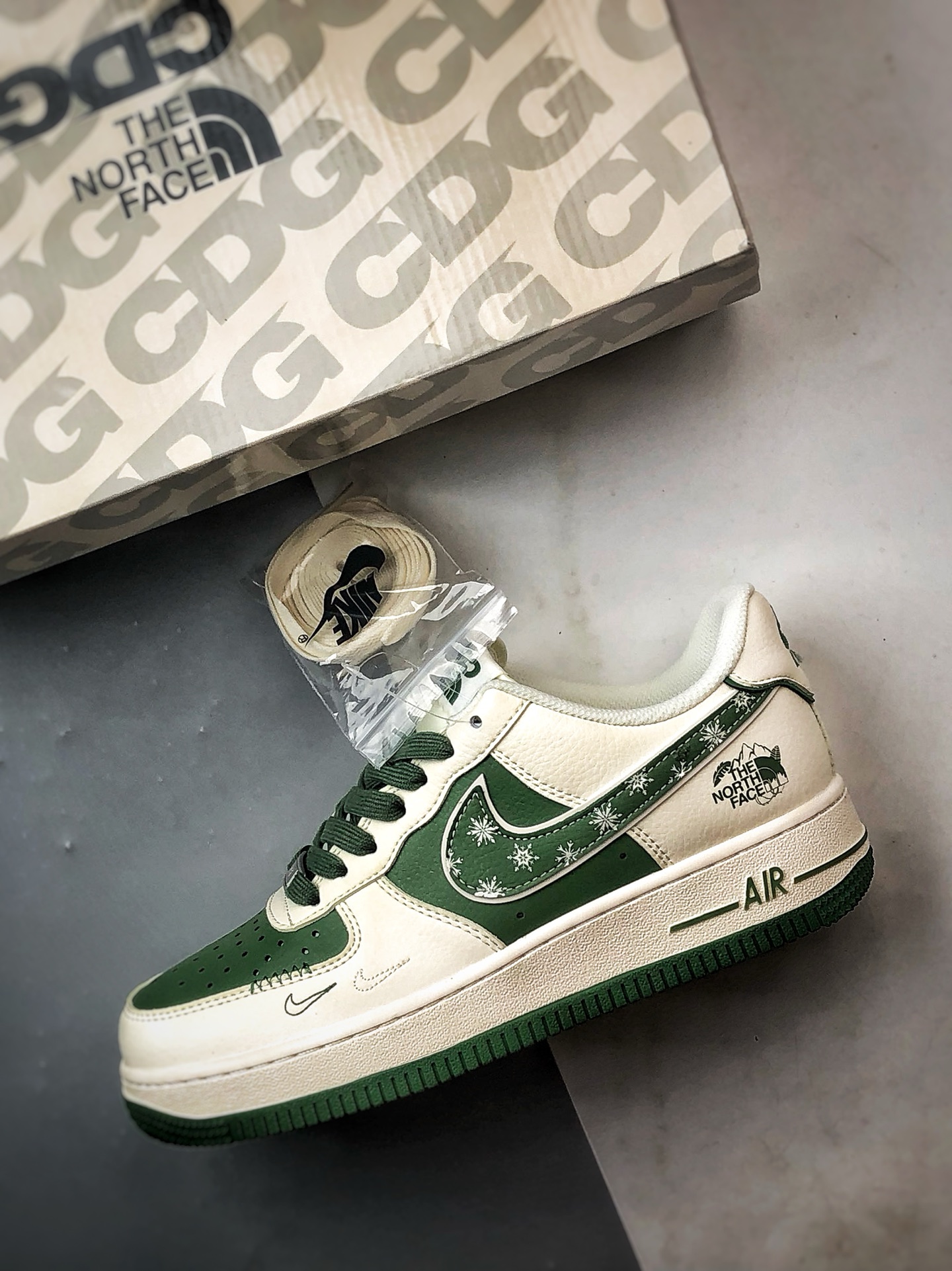 280 TNF x Air Force 1 Low 米白绿 JP8048-065
