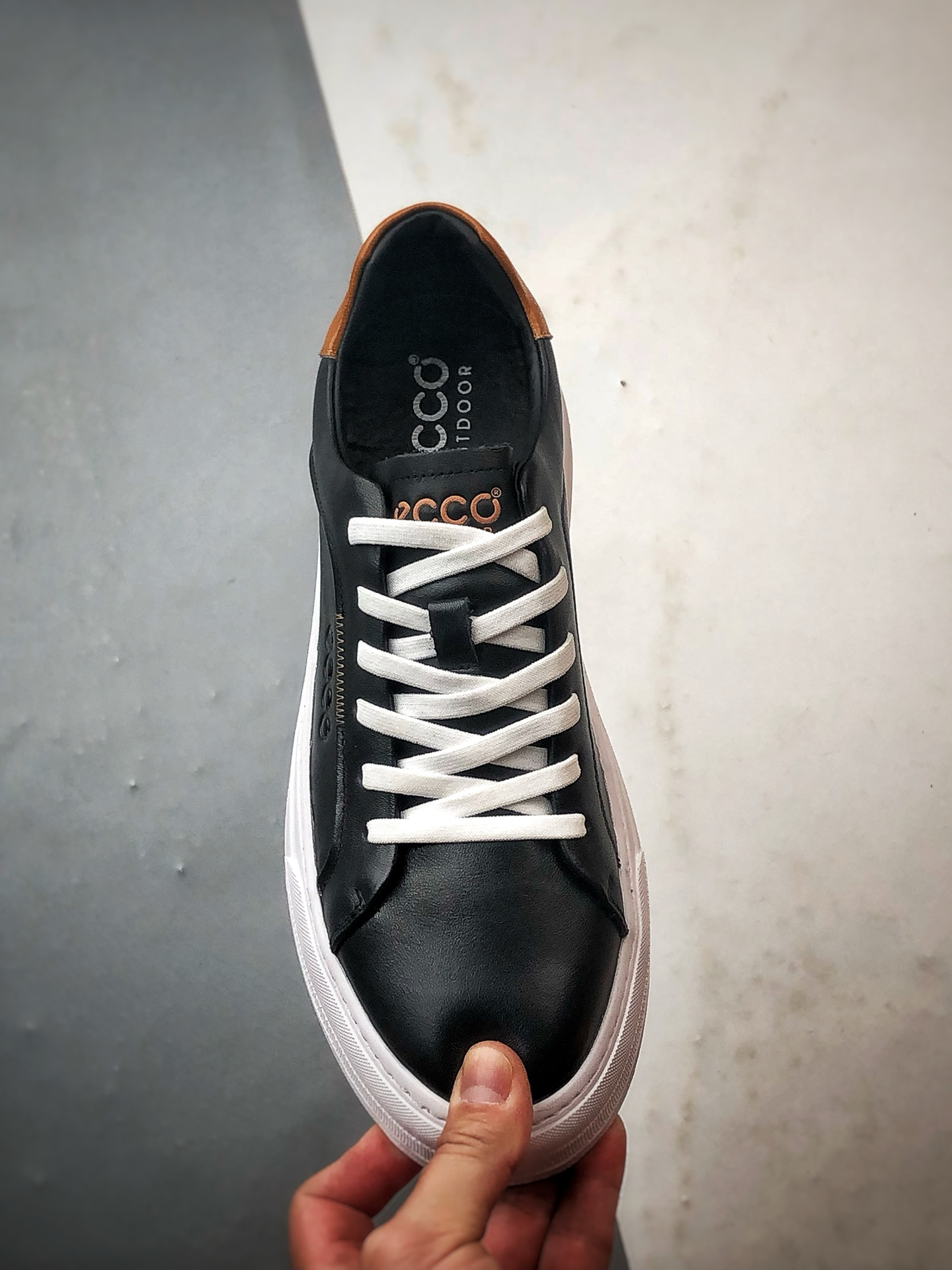 Ecco/爱步 街头系列 四季可穿复古休闲板鞋 983257