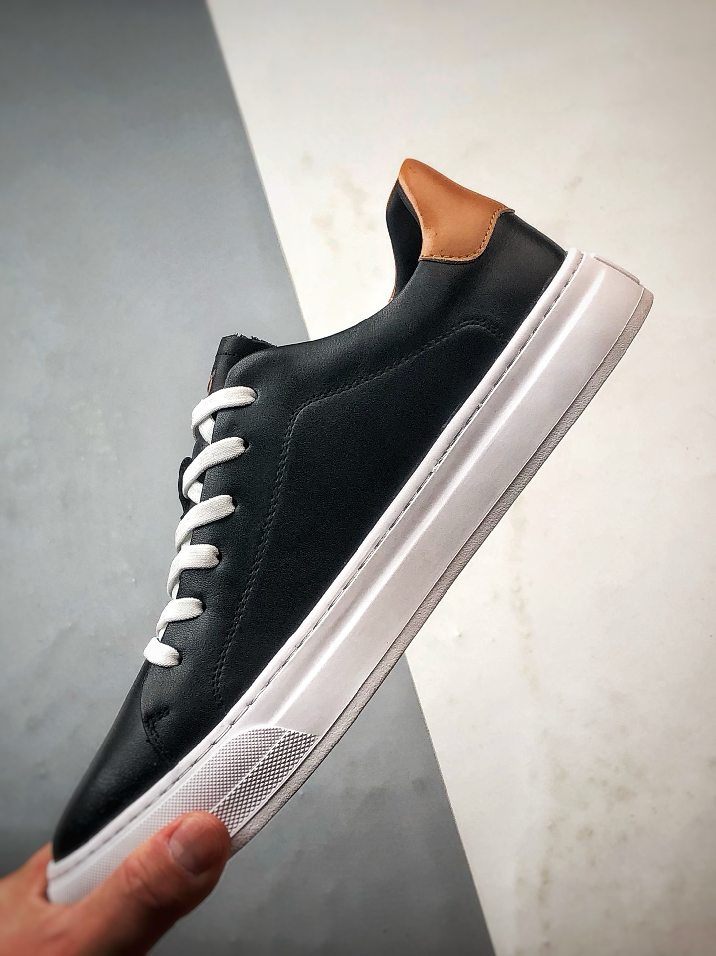 Ecco/爱步 街头系列 四季可穿复古休闲板鞋 983257