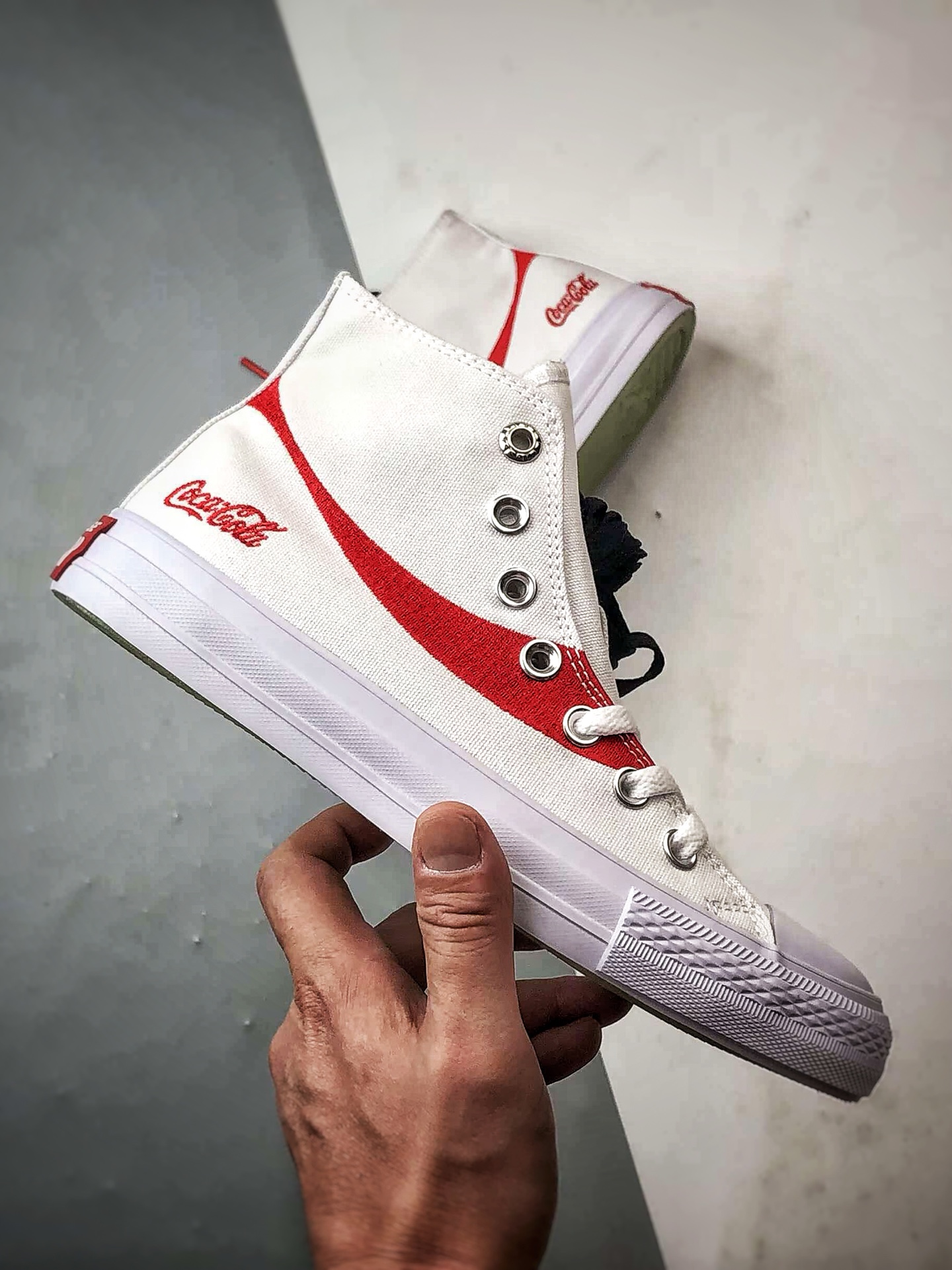 Converse x Coca-Cola 白色 匡威可口可乐全新联名高帮帆布鞋 A18434C