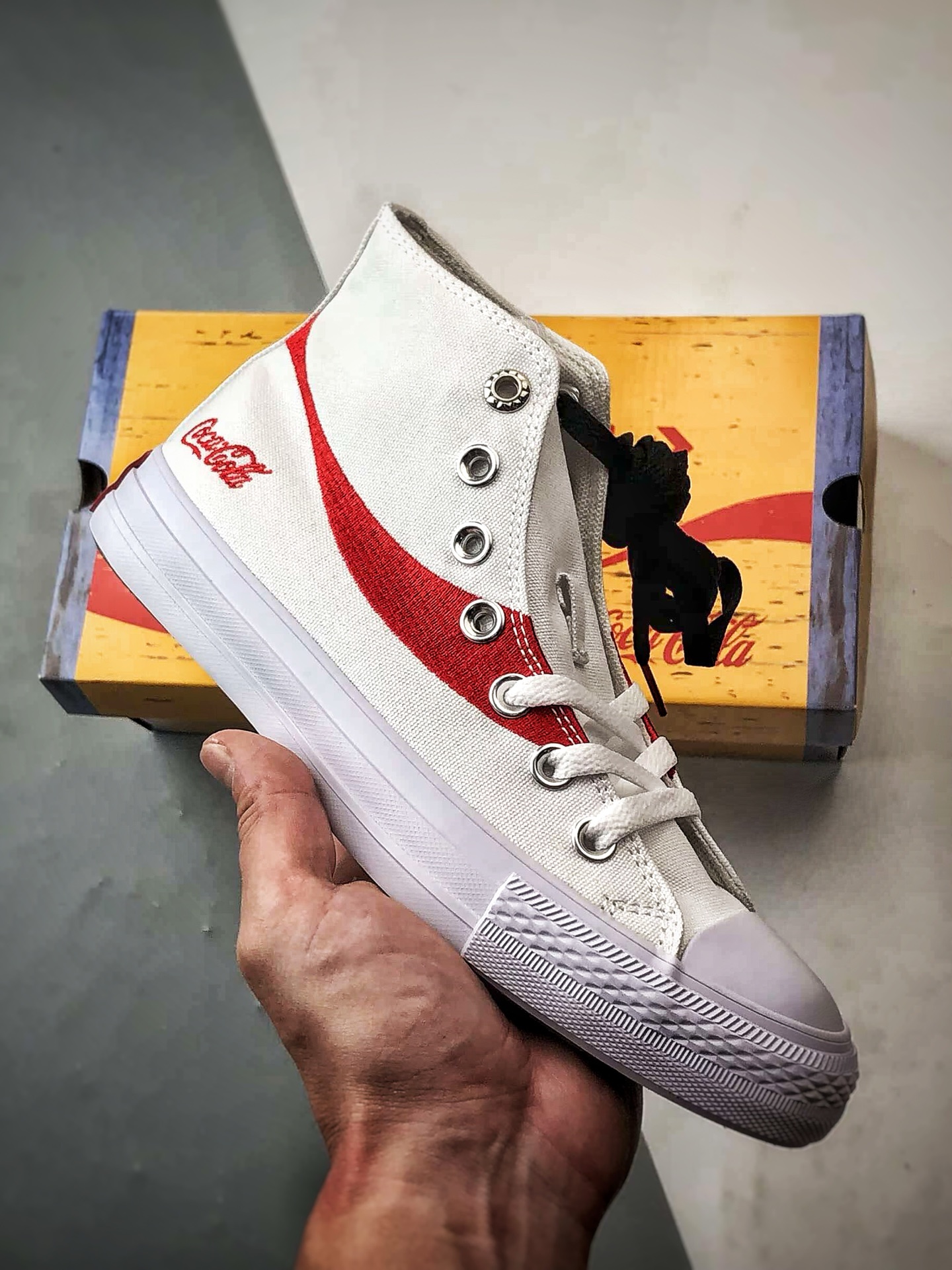 Converse x Coca-Cola 白色 匡威可口可乐全新联名高帮帆布鞋 A18434C