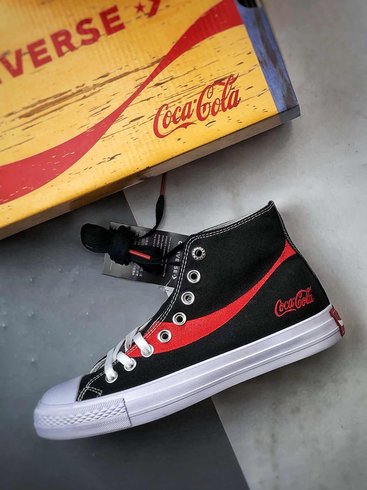 Converse x Coca-Cola 黑色 匡威可口可乐全新联名高帮帆布鞋 A18435C