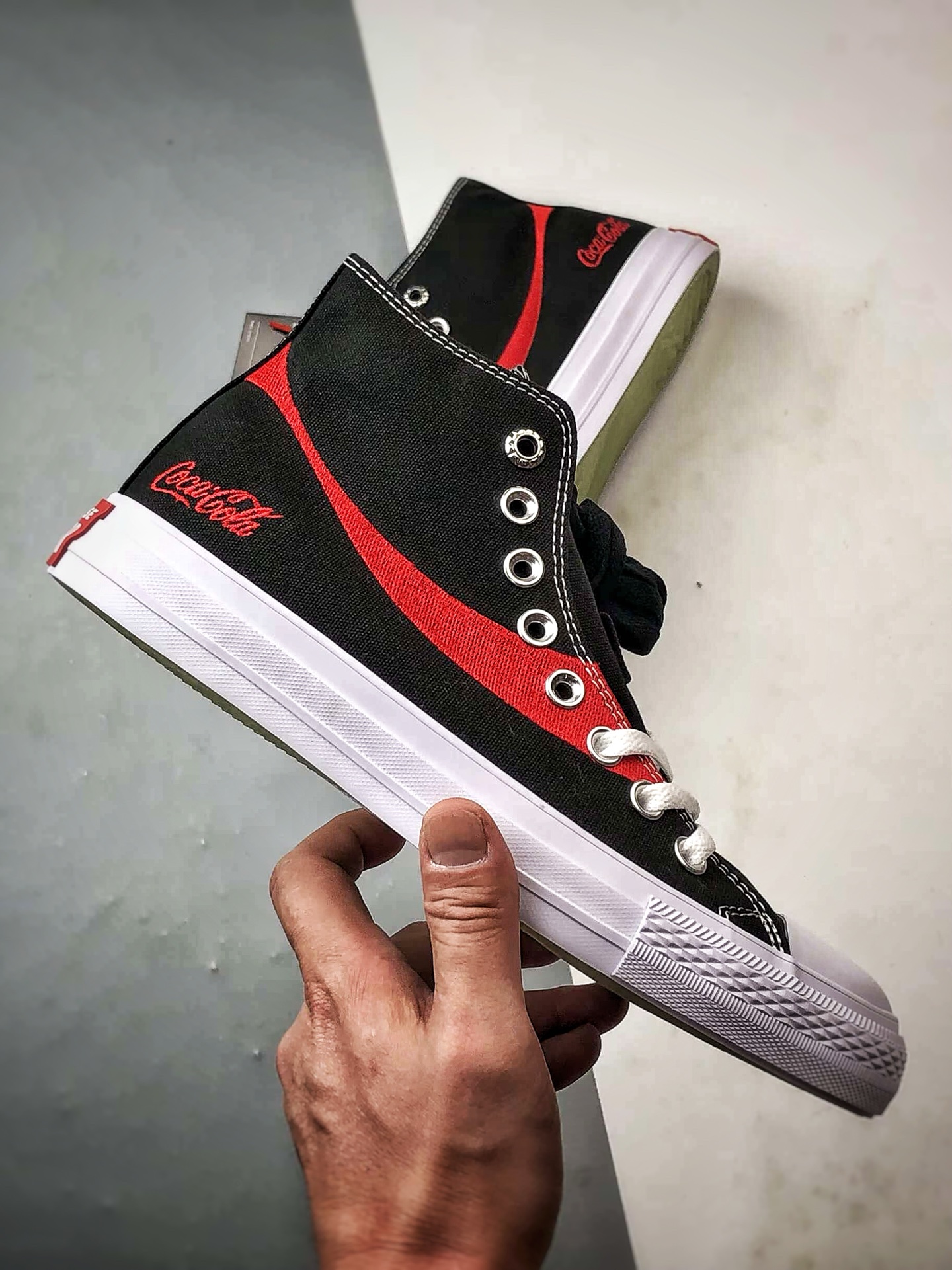 Converse x Coca-Cola 黑色 匡威可口可乐全新联名高帮帆布鞋 A18435C