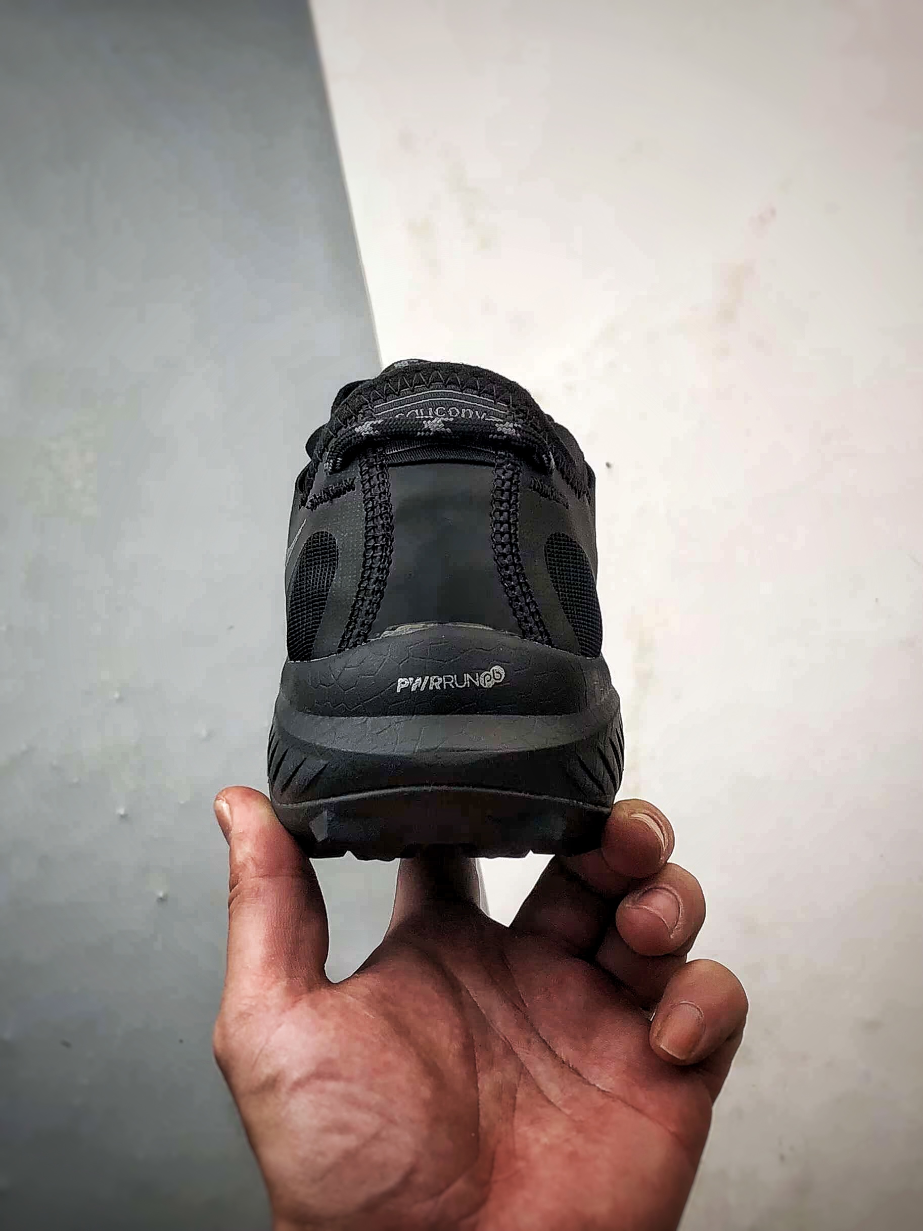 Saucony Endorphin Rift 黑色 咖翼碳板舒适缓震户外越野跑鞋