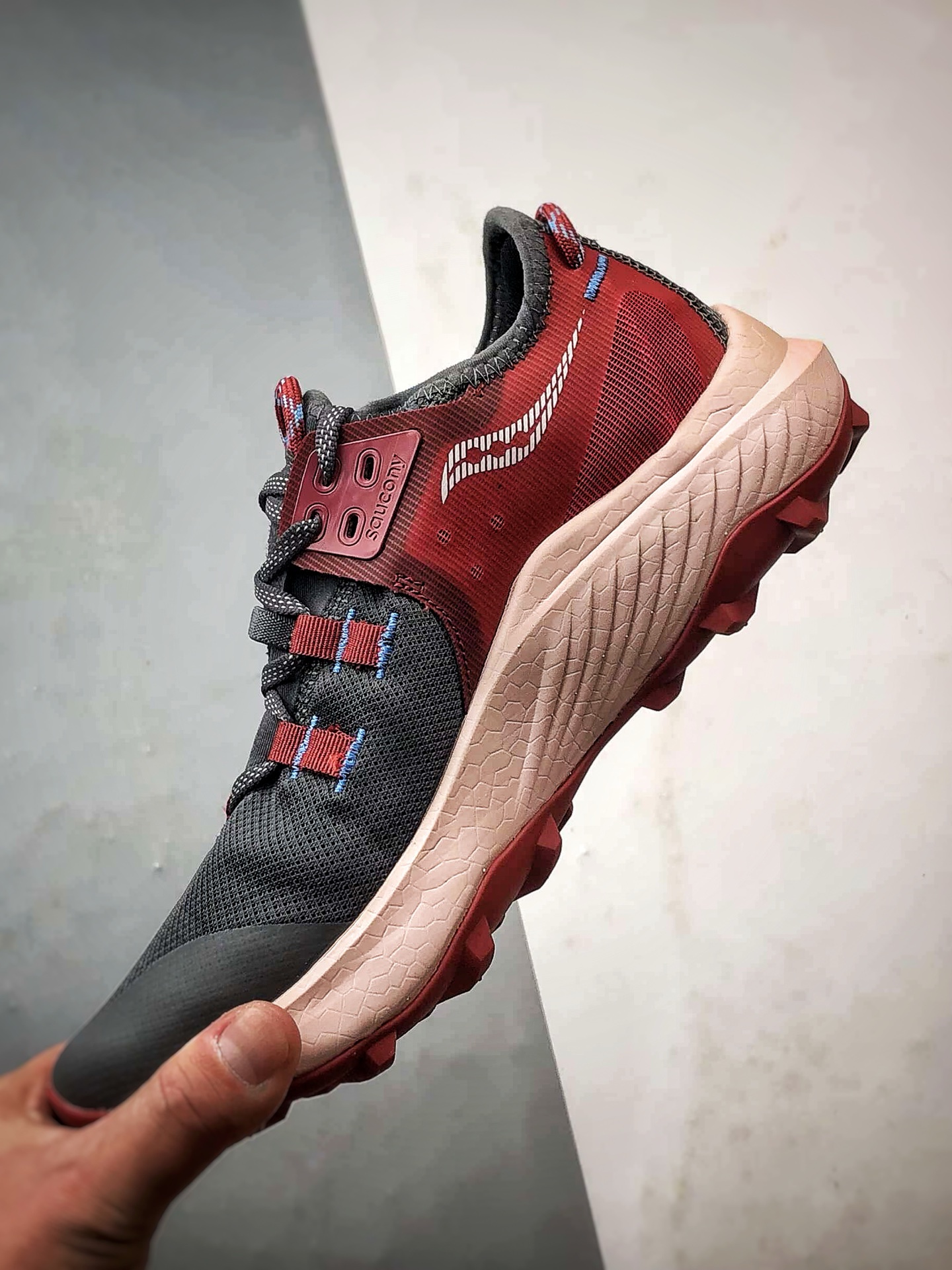 Saucony Endorphin Rift 酒红灰 咖翼碳板舒适缓震户外越野跑鞋