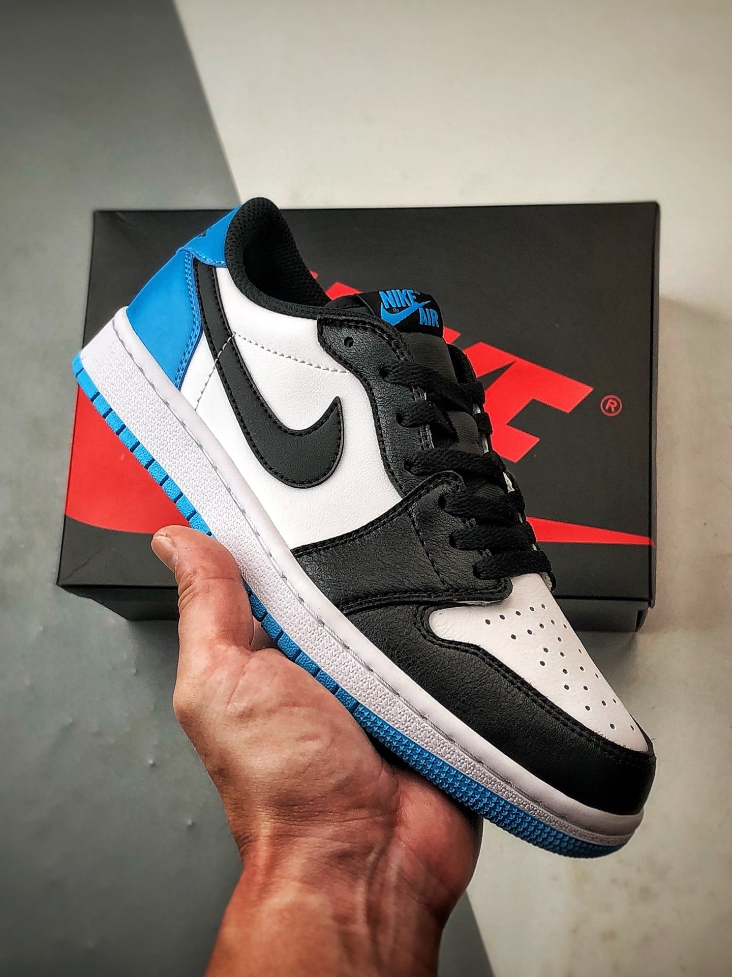 Air Jordan 1 Retro Low 黑白蓝 CZ0790-104