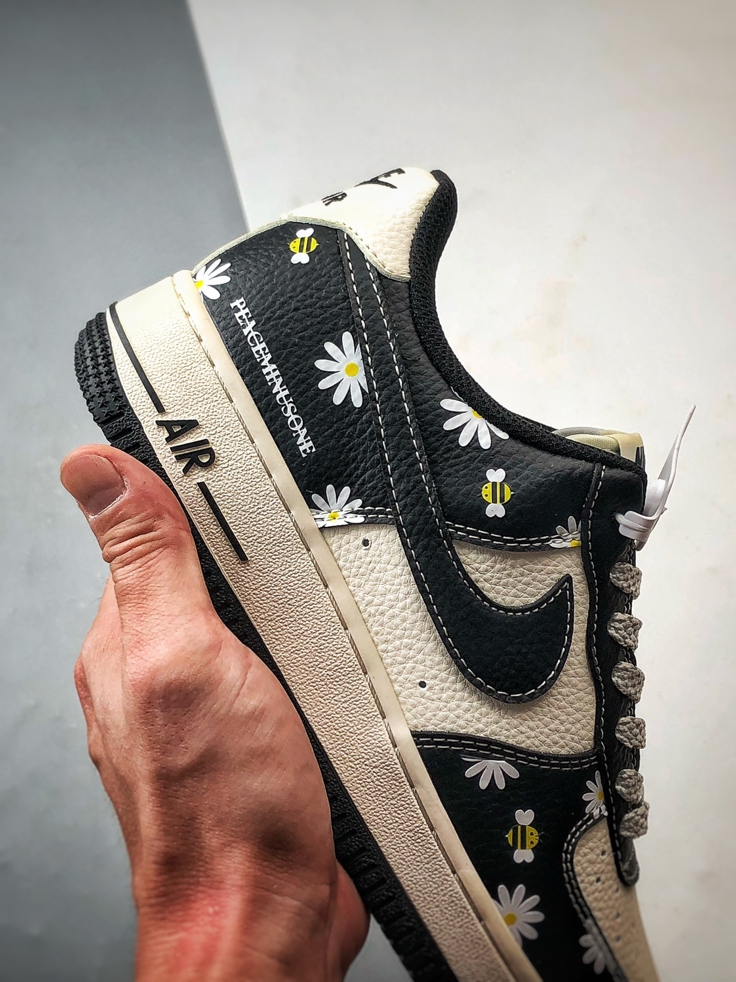 Air Force 1 Low 小雏菊印花黑白 JP8048-004