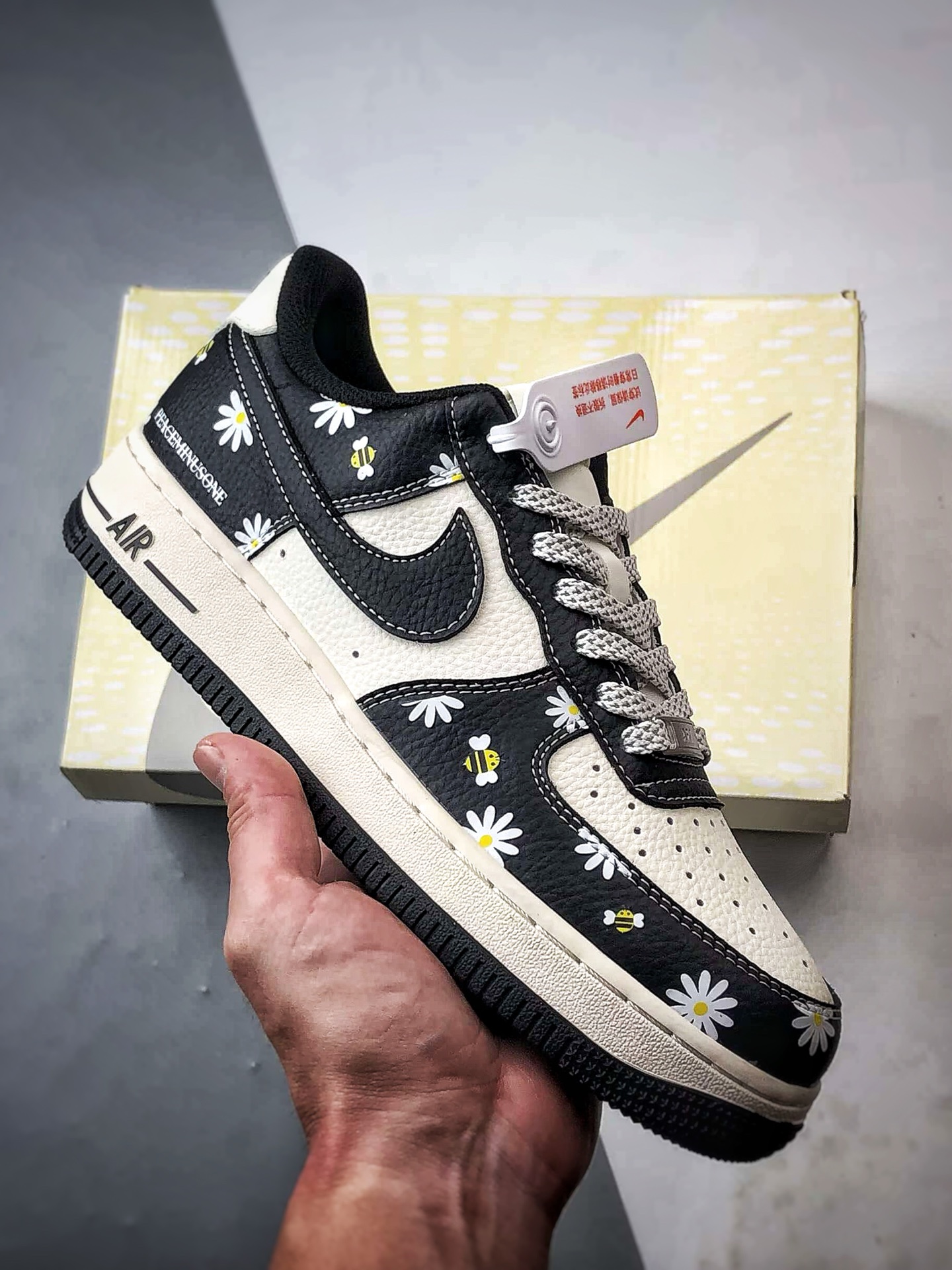 Air Force 1 Low 小雏菊印花黑白 JP8048-004