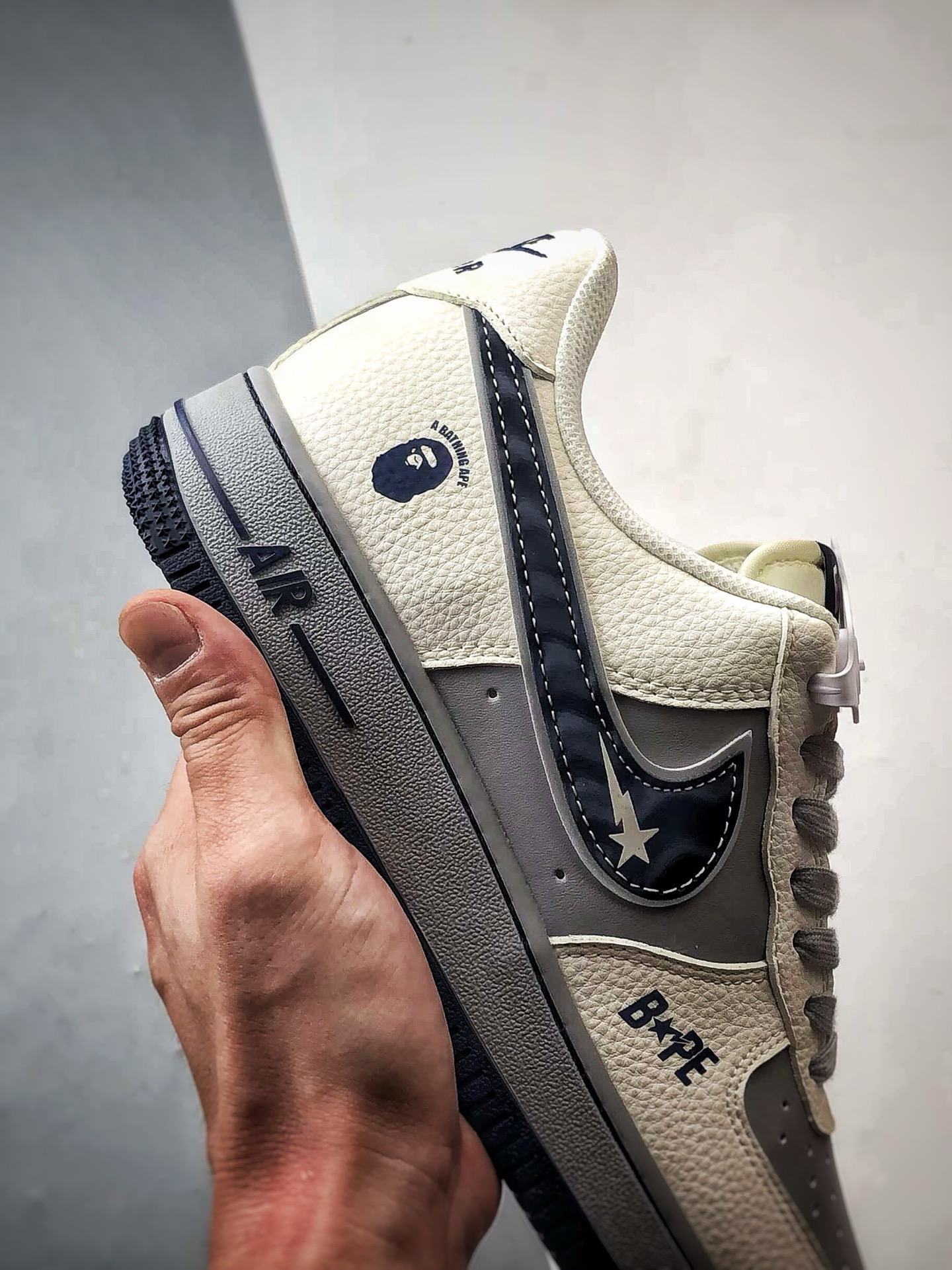 Bape x Air Force 1 Low 米灰藏蓝 SM6668-111