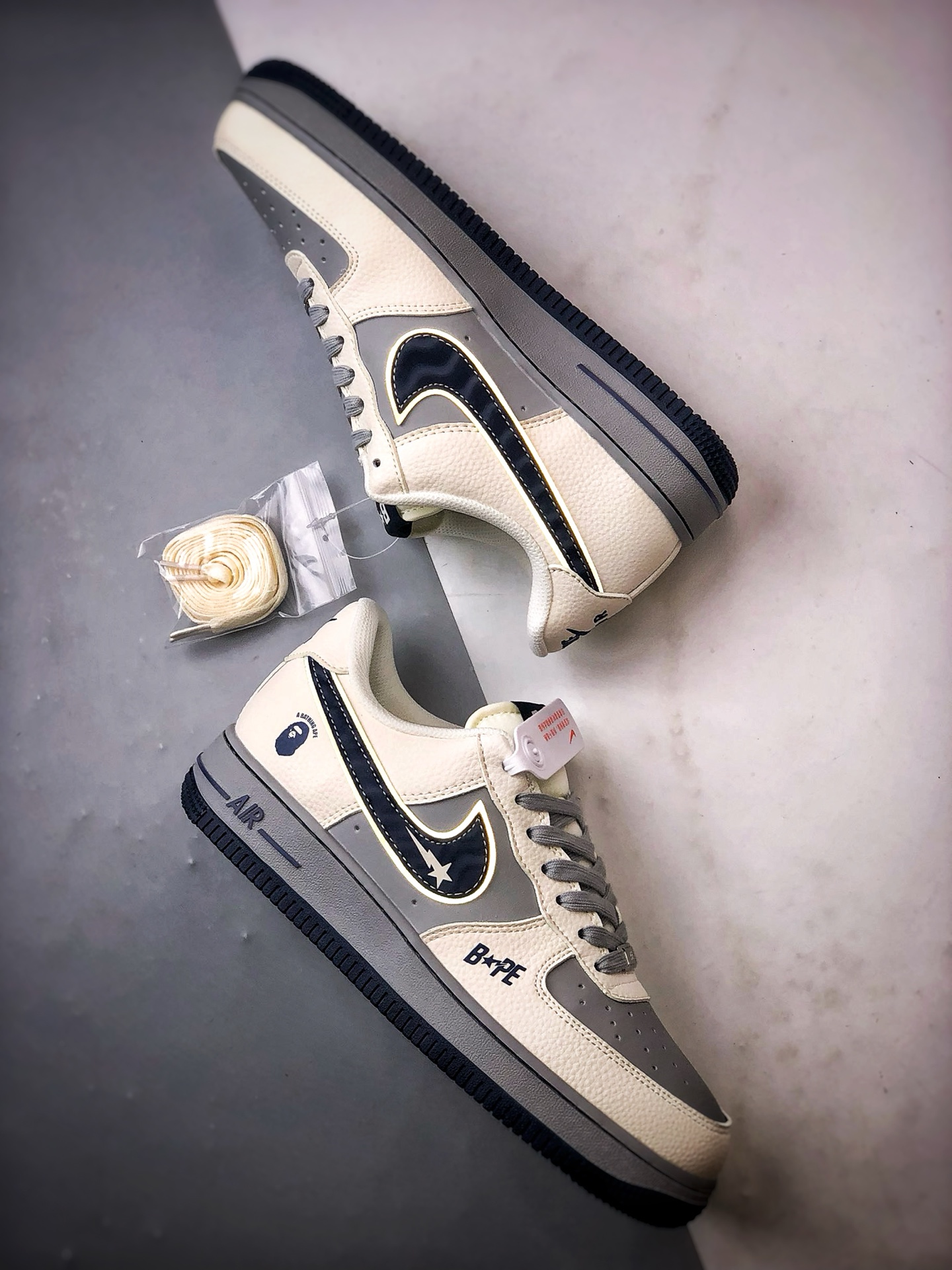 Bape x Air Force 1 Low 米灰藏蓝 SM6668-111
