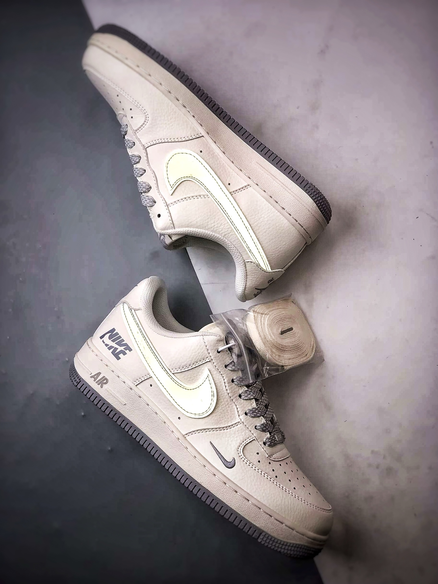 Air Force 1 '07 Low 白灰反光钩 CS5288-042