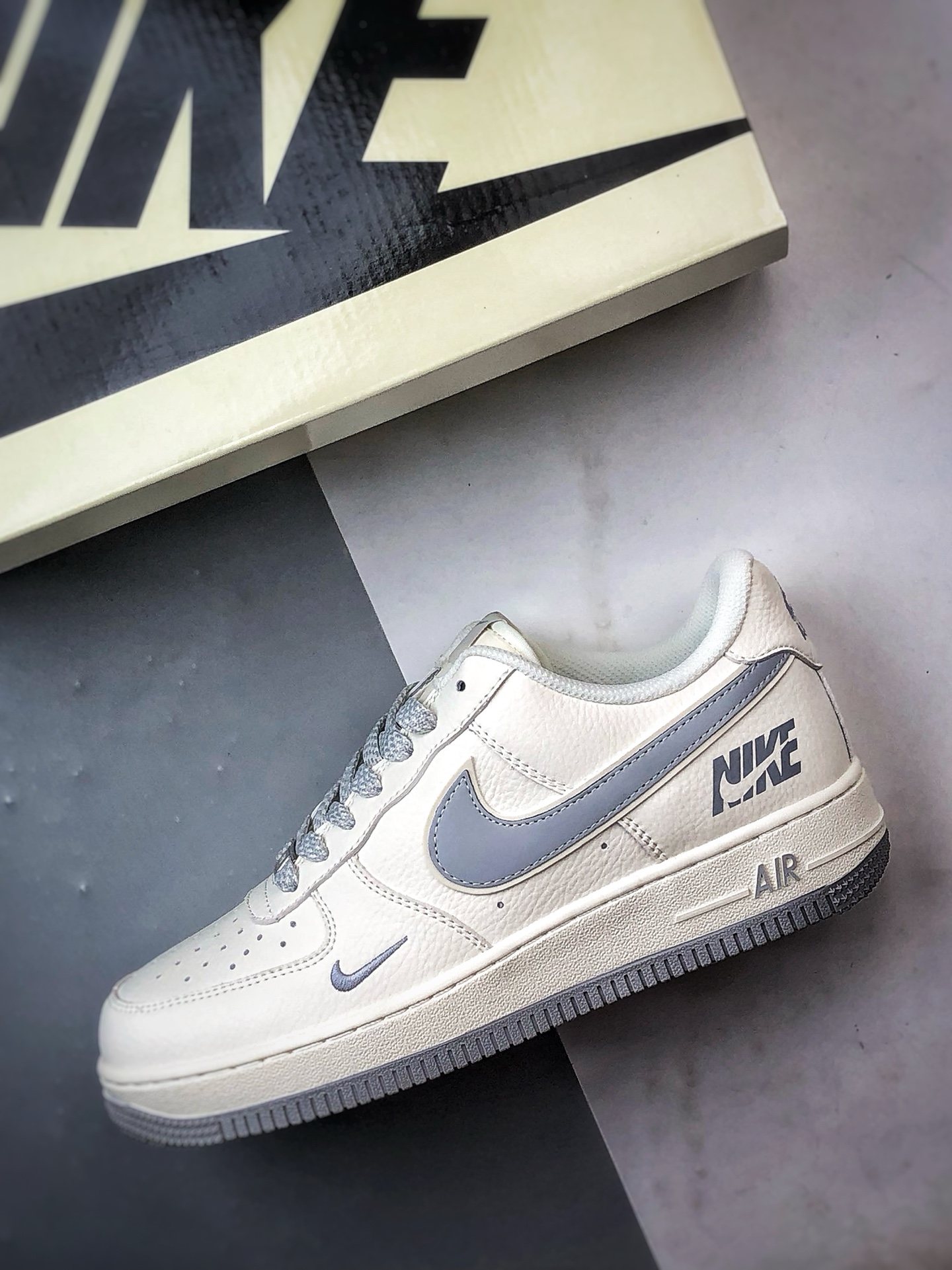 Air Force 1 '07 Low 白灰反光钩 CS5288-042
