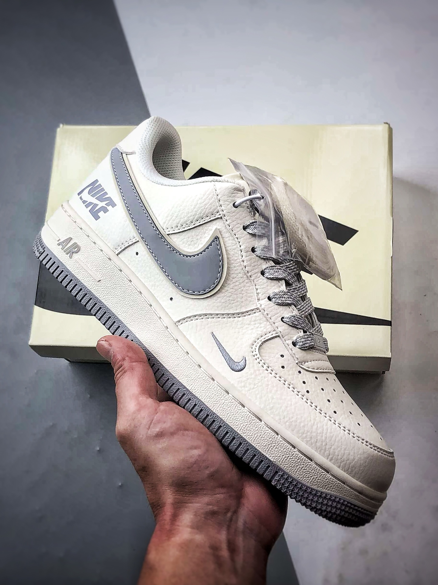 Air Force 1 ’07 Low 白灰反光钩 CS5288-042