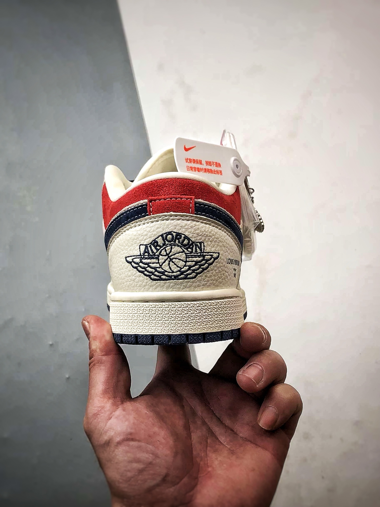 Air Jordan 1 Low ”高端定制” LV米灰蓝红 LD8888-009